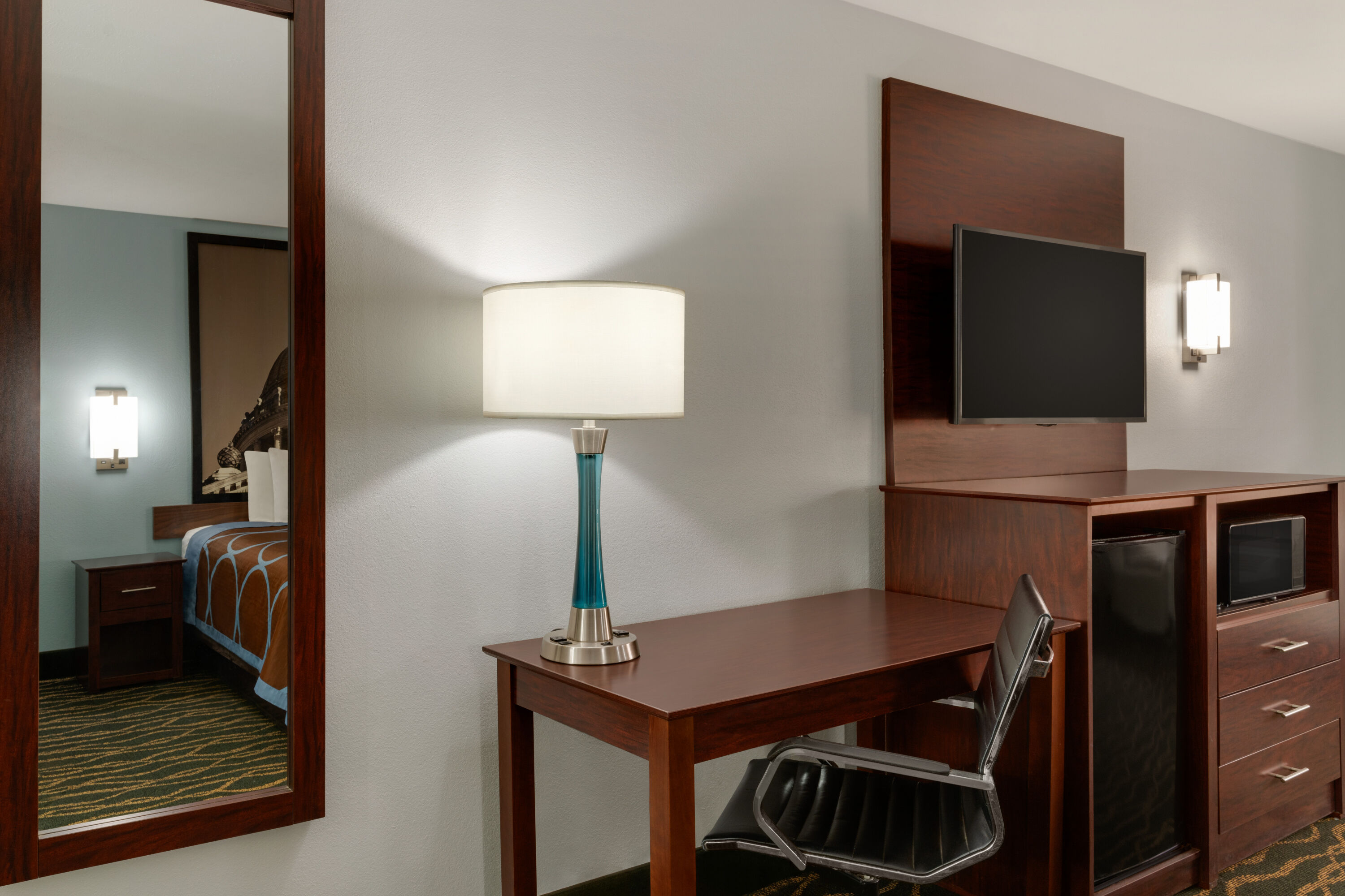 Guest room at the Super 8 by Wyndham Pearl/Jackson/East in Pearl, Mississippi