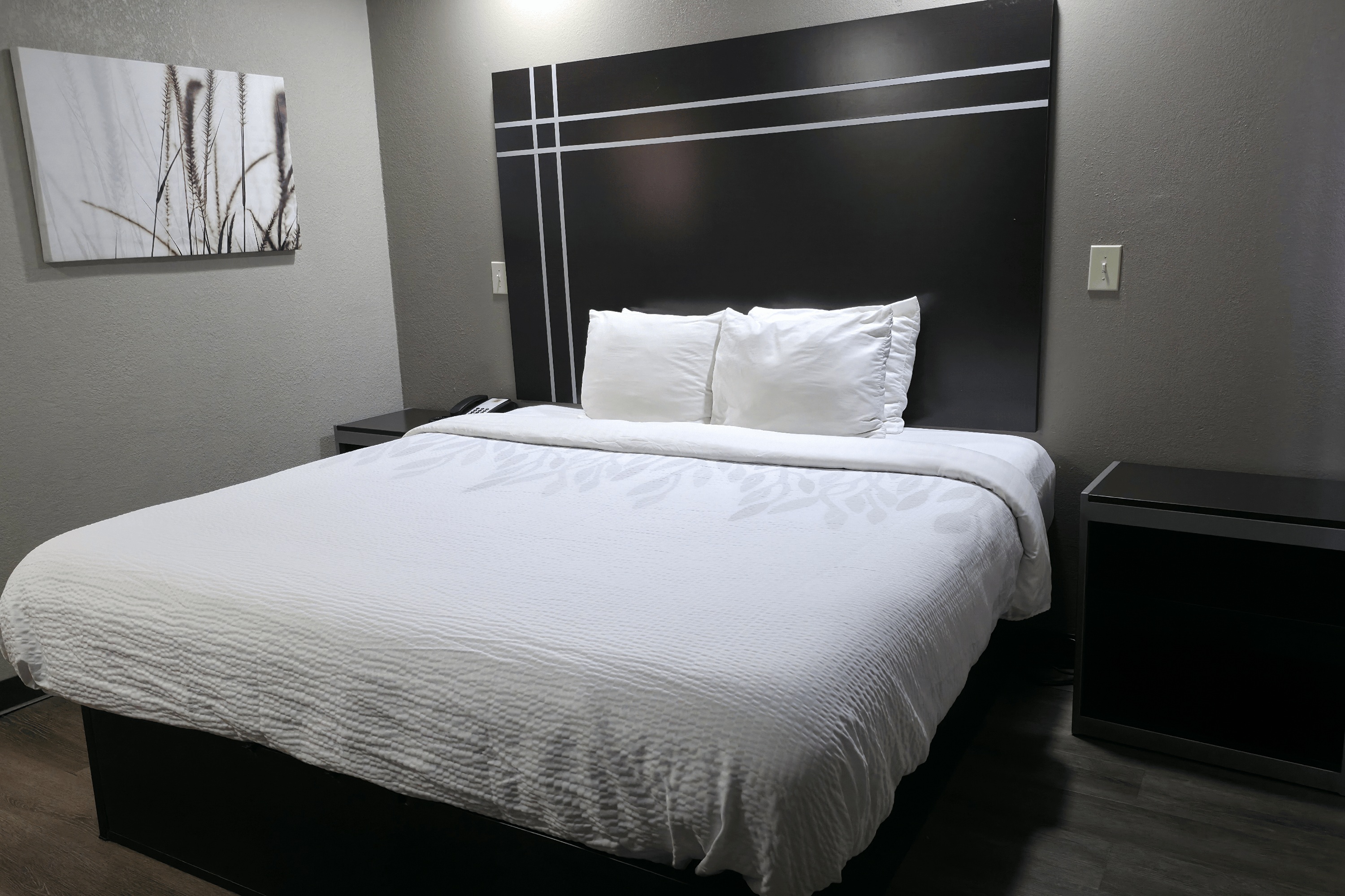 Guest room at the Super 8 by Wyndham Richland MS in Richland, Mississippi