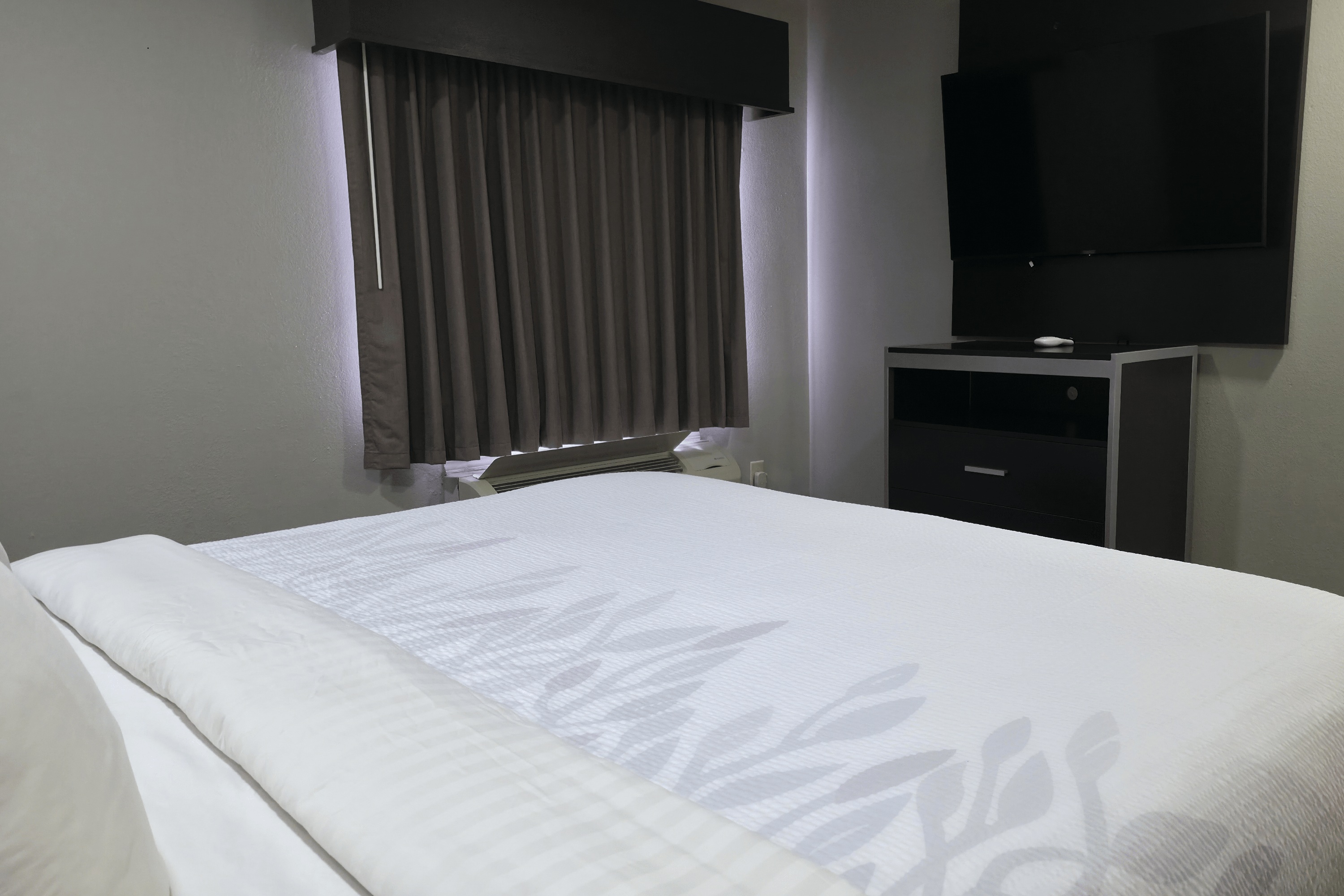 Guest room at the Super 8 by Wyndham Richland MS in Richland, Mississippi