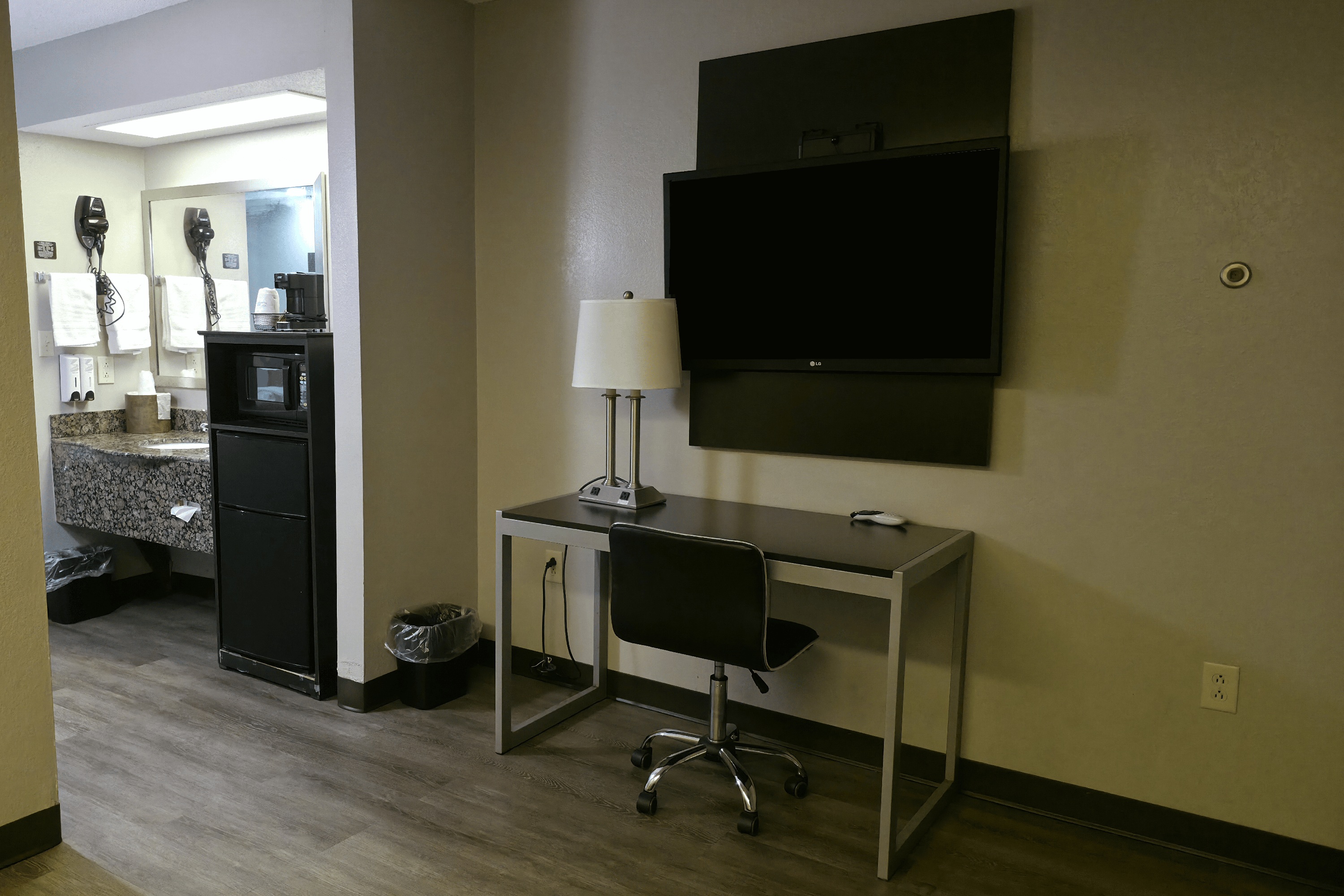 Guest room at the Super 8 by Wyndham Richland MS in Richland, Mississippi