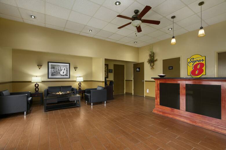 Super 8 Tupelo Airport hotel lobby in Tupelo, Mississippi