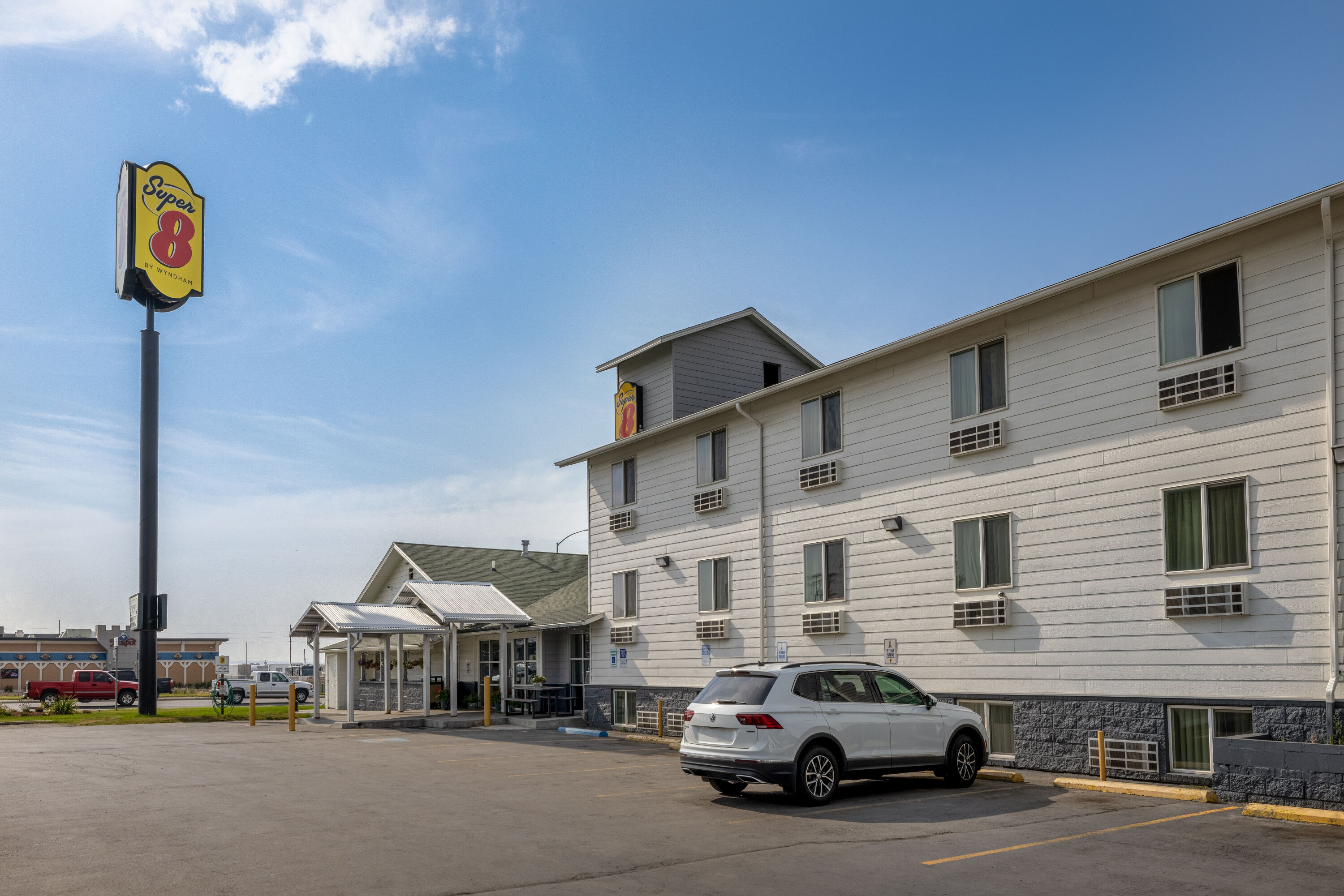 Exterior Day Image of Super 8 by Wyndham Belgrade/Bozeman Airport hotel in Belgrade, Montana