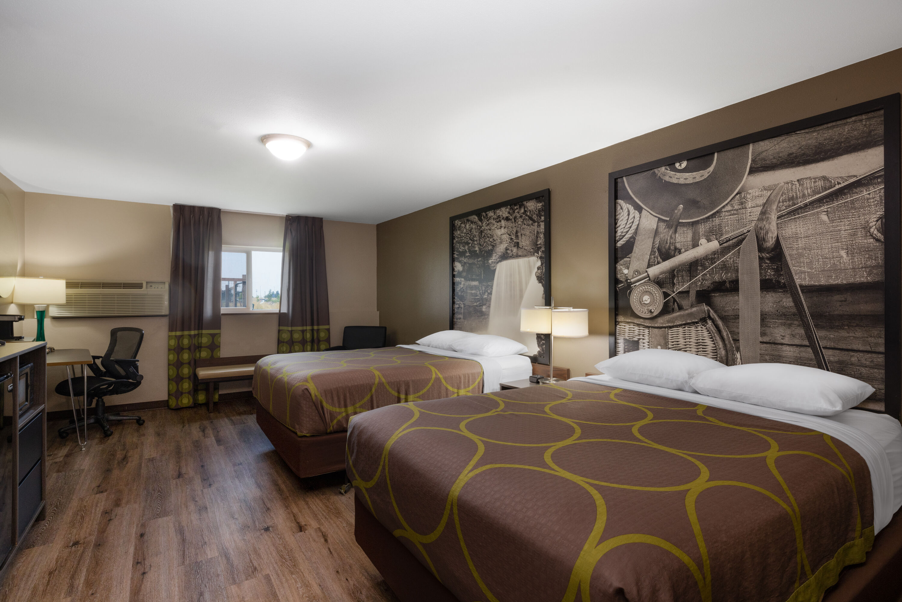 Super 8 by Wyndham Belgrade/Bozeman Airport suite in Belgrade, Montana