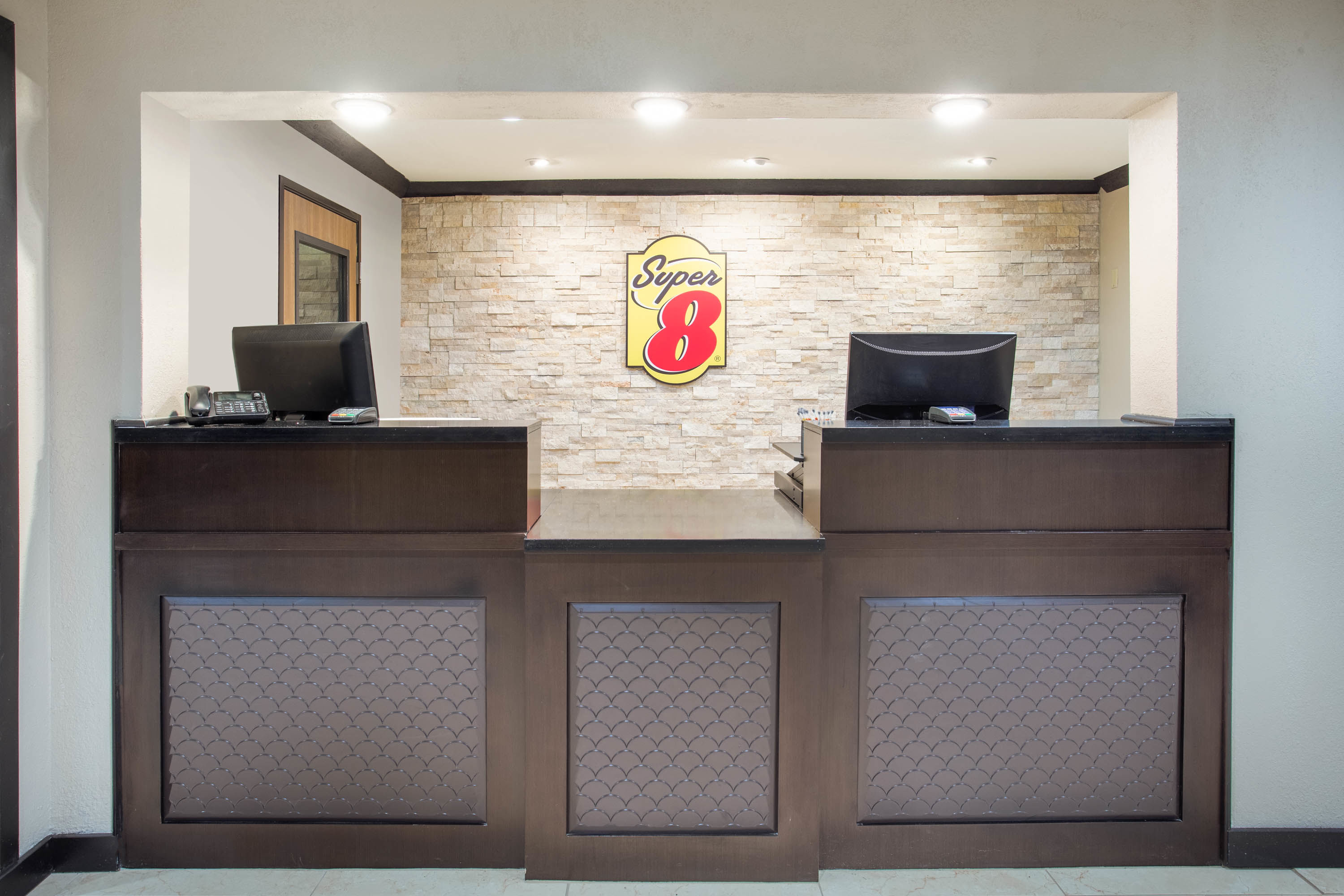 Super 8 by Wyndham Billings reception in Billings, Montana