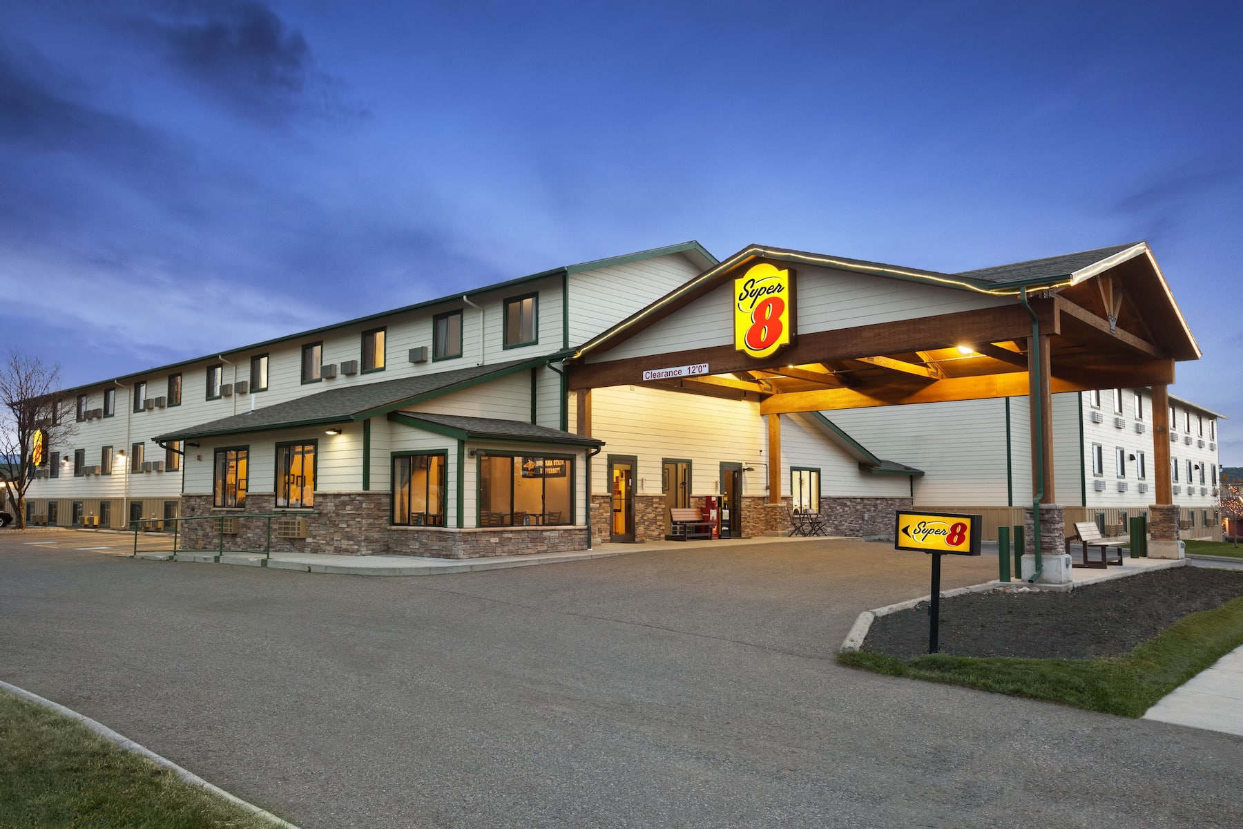Super 8 by Wyndham Bozeman | Bozeman, MT Hotels