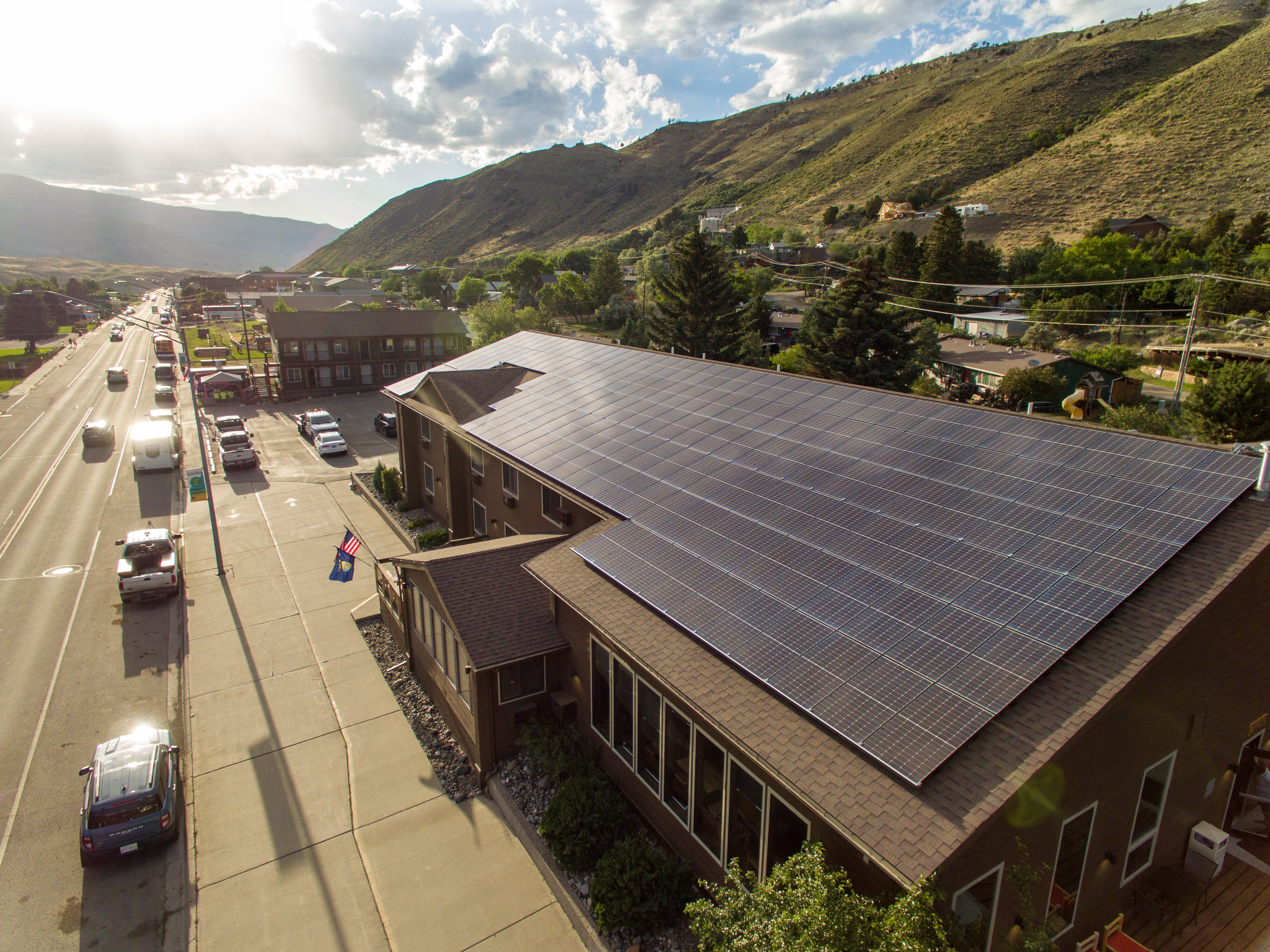 Exterior of Super 8 by Wyndham Gardiner/Yellowstone Park Area hotel in Gardiner, Montana