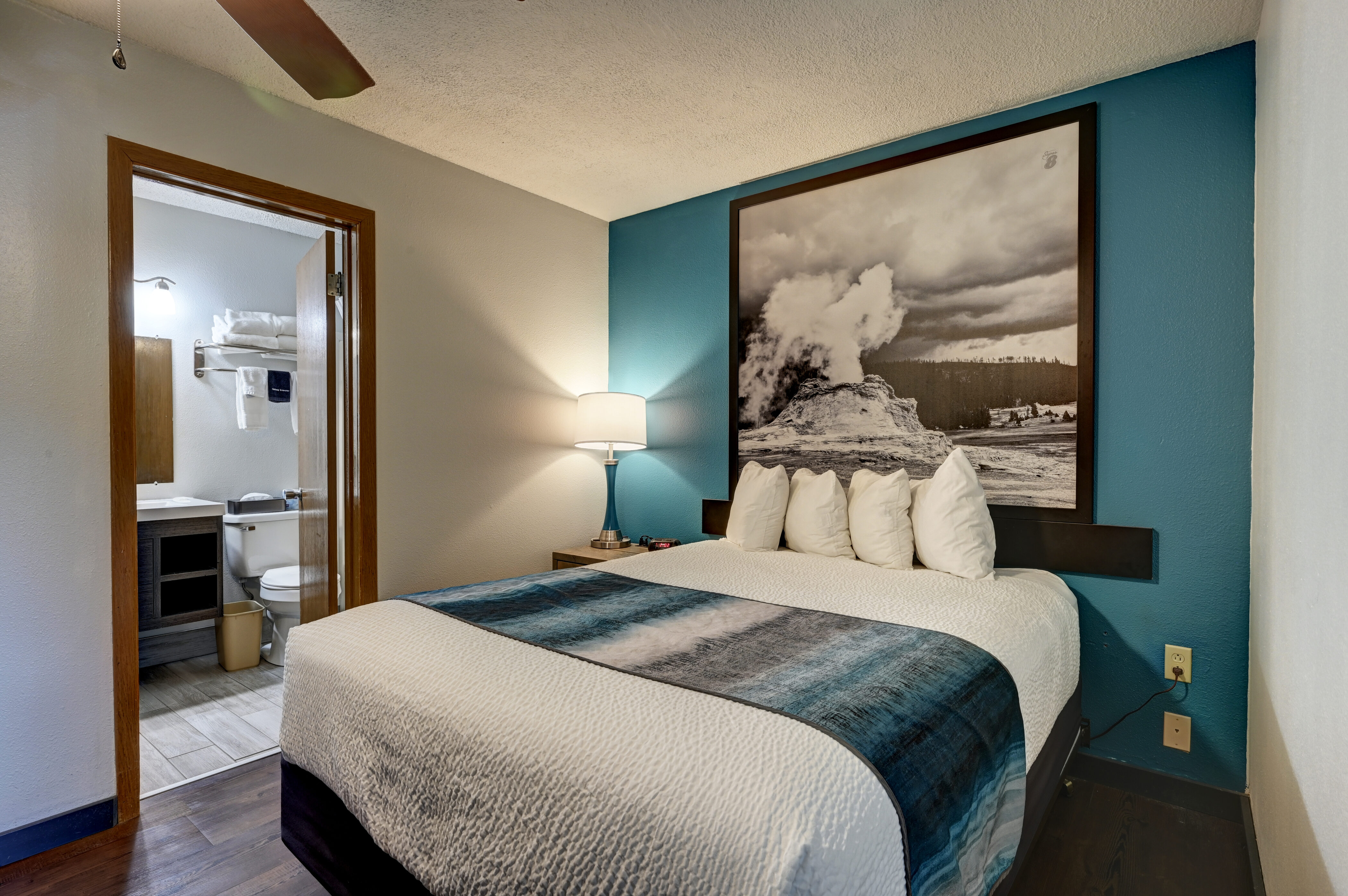 Guest room at the Super 8 by Wyndham Gardiner/Yellowstone Park Area in Gardiner, Montana