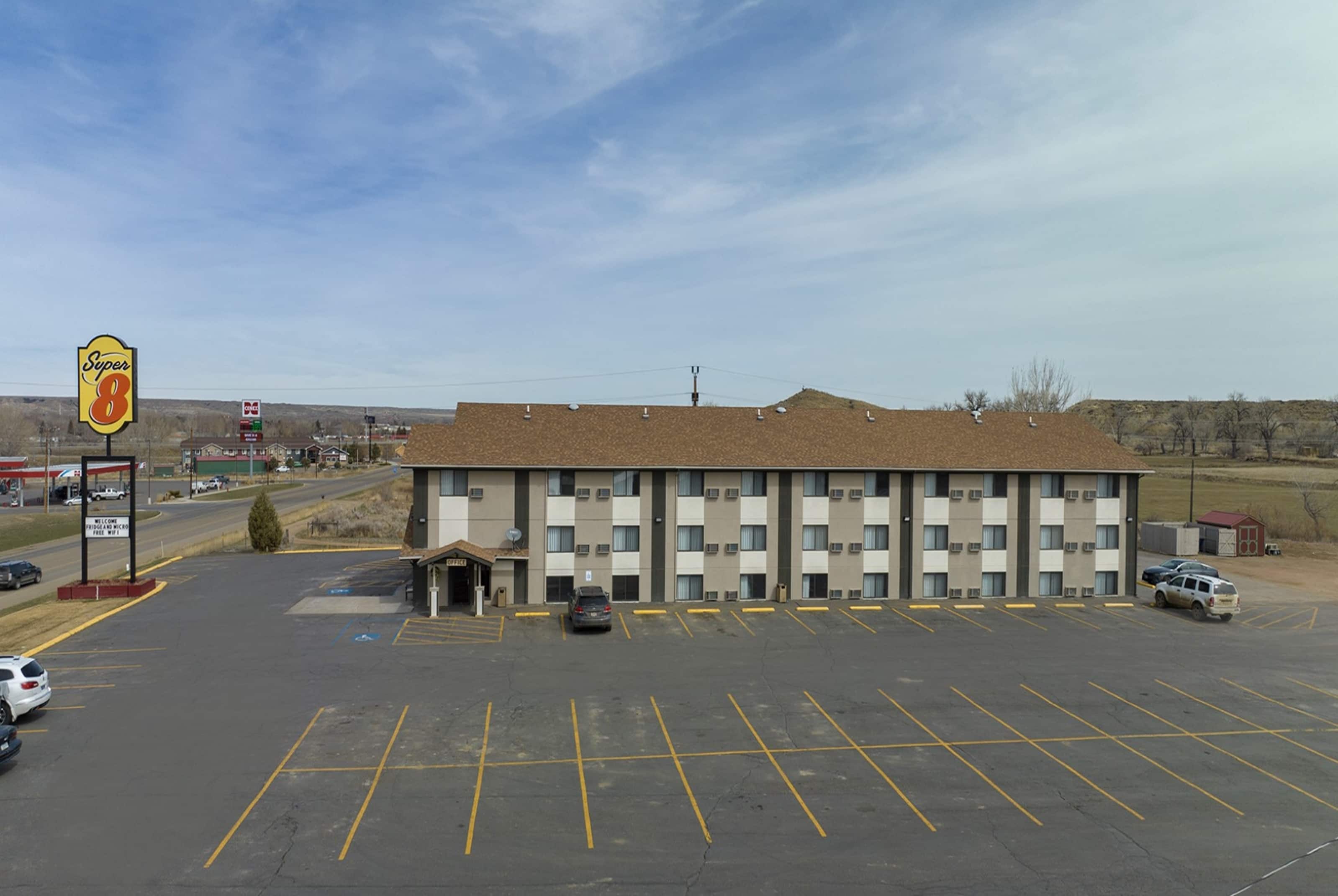 Super 8 by Wyndham Miles City | Miles City, MT Hotels