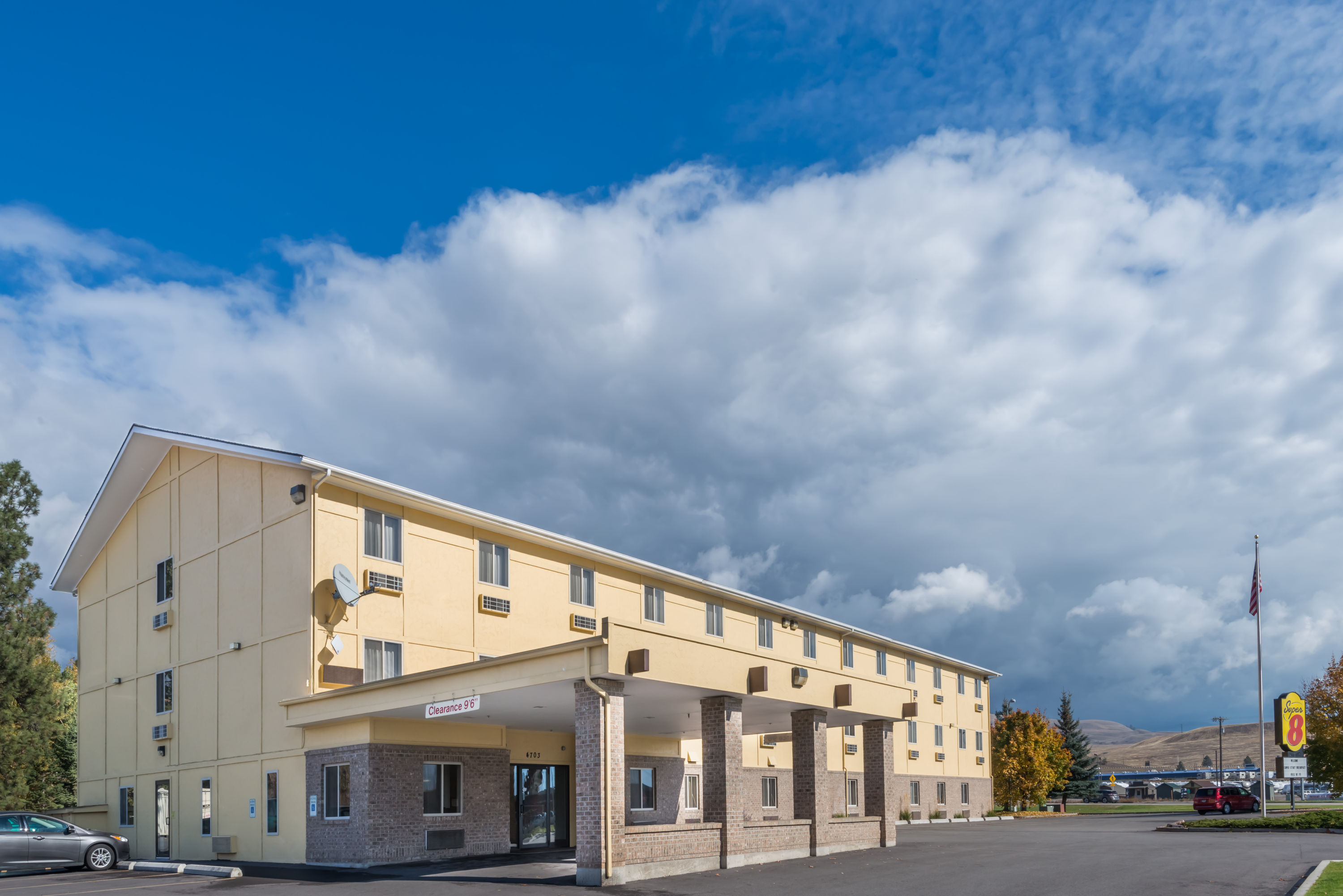 Super 8 by Wyndham Missoula/Reserve St. Missoula, MT Hotels