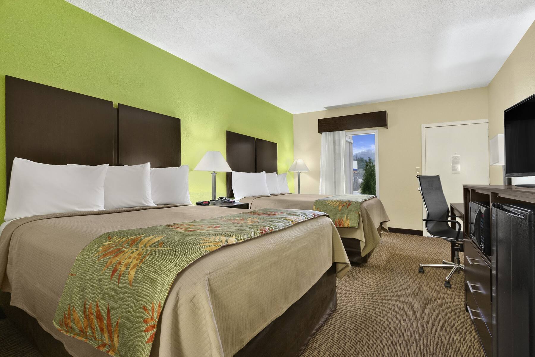 Guest room at the Super 8 Asheville Tunnel Road in Asheville, North Carolina Guest room at the Super 8 Asheville Tunnel Road in Asheville, North Carolina