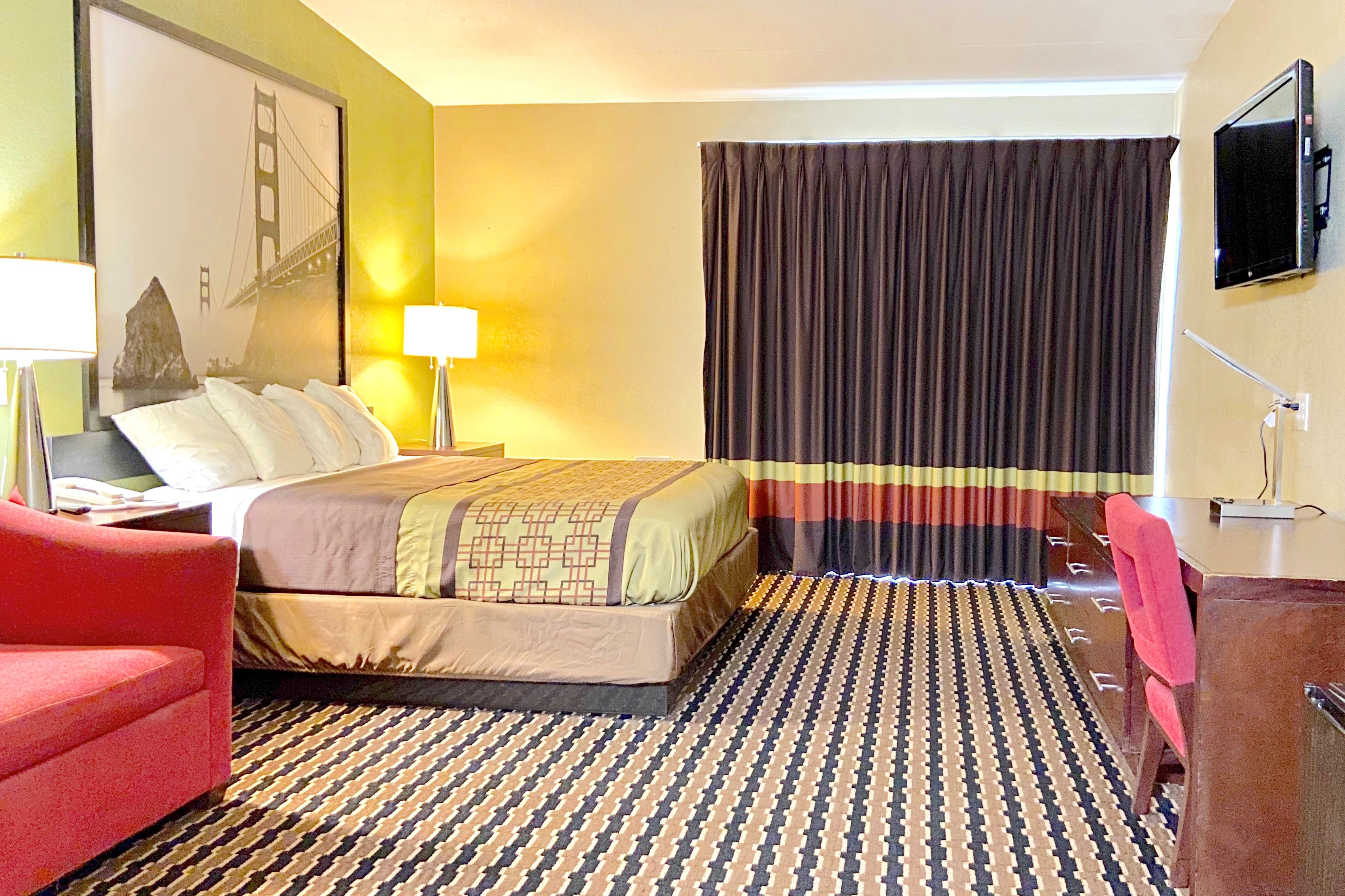 Guest room at the Super 8 by Wyndham Battleboro/Rocky Mount in Battleboro, North Carolina