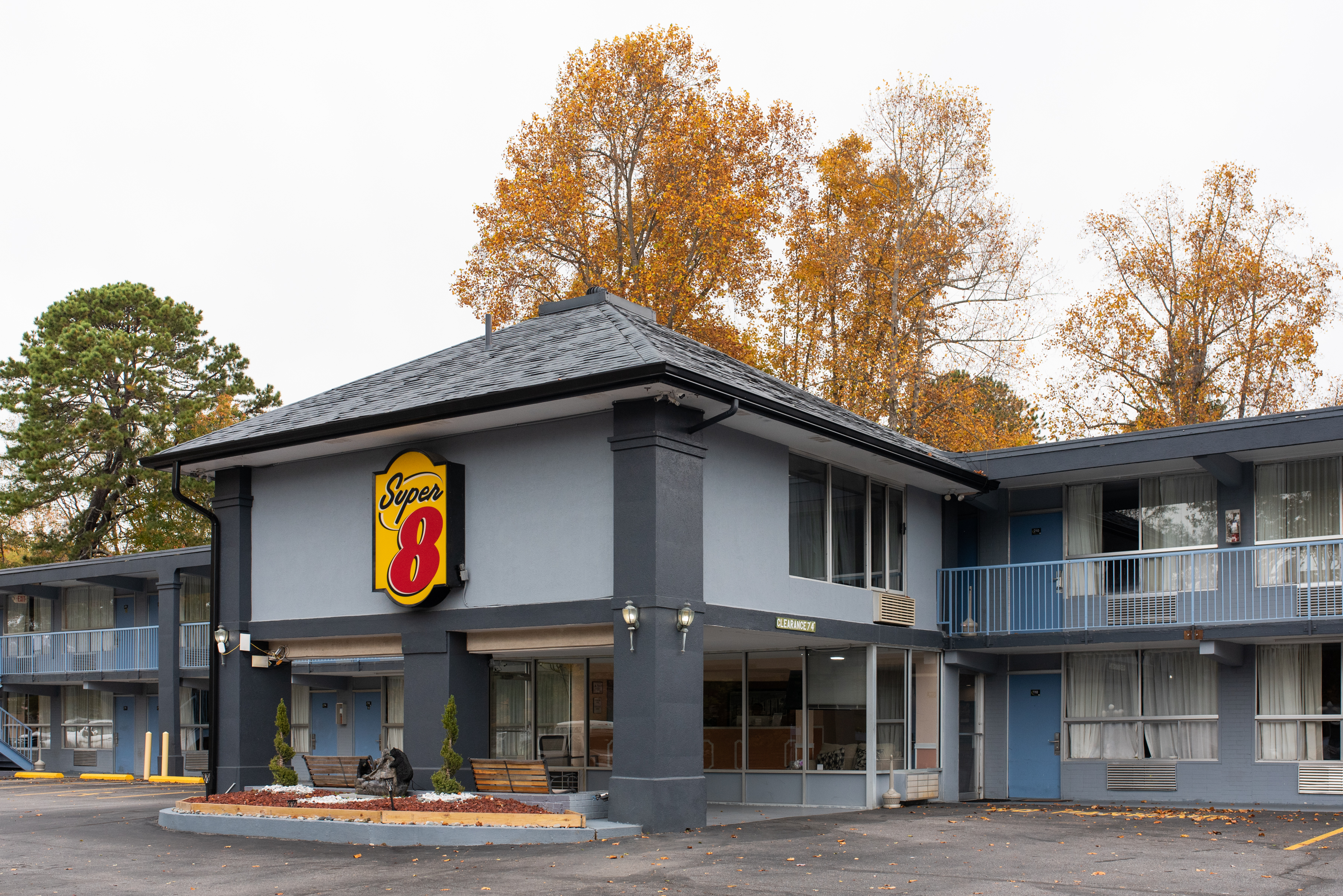 Exterior of Super 8 by Wyndham Black Mountain hotel in Black Mountain, North Carolina