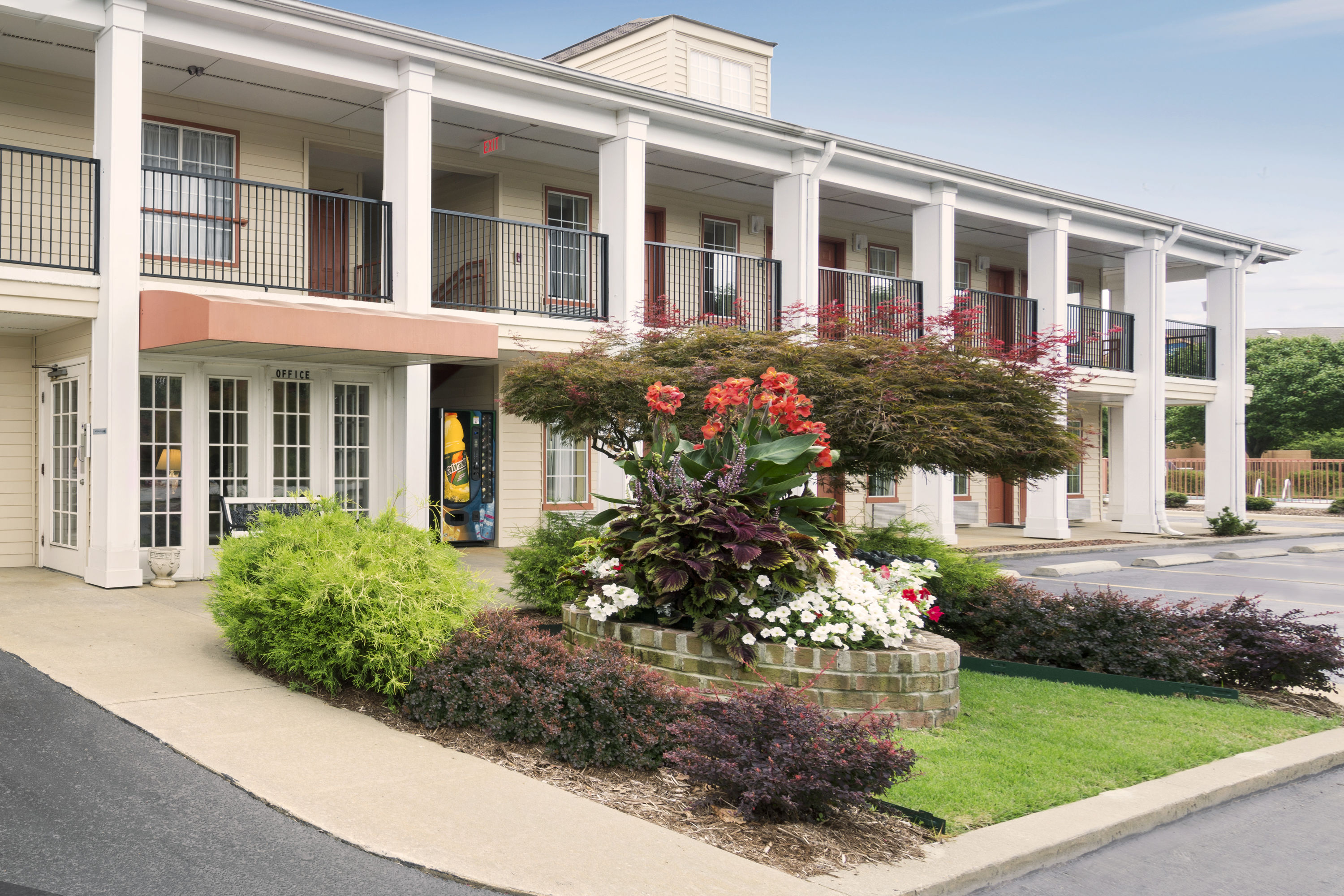 Super 8 by Wyndham Garner/Clayton/Raleigh Garner NC Hotels