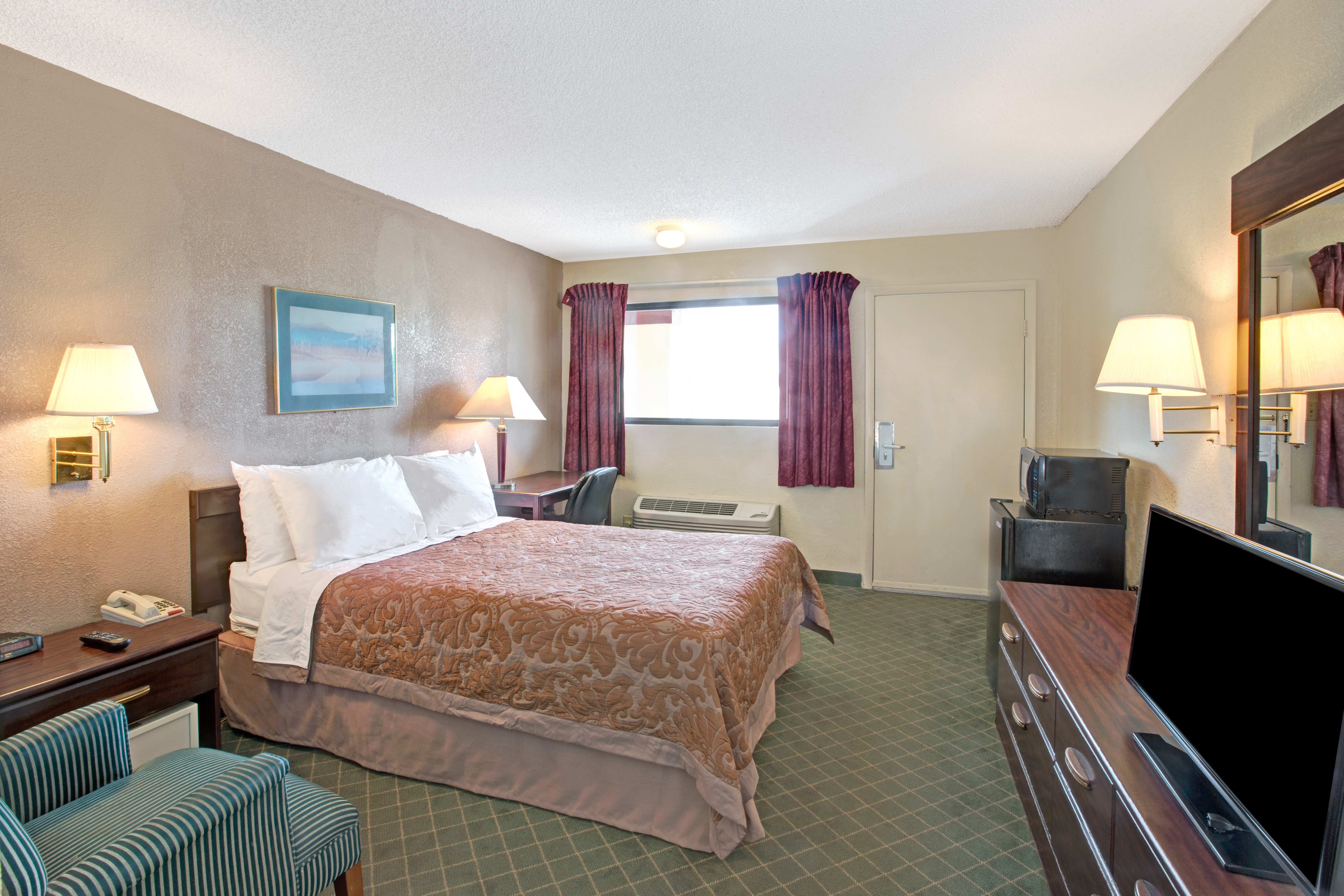 Guest room at the Super 8 by Wyndham Shelby in Shelby, North Carolina