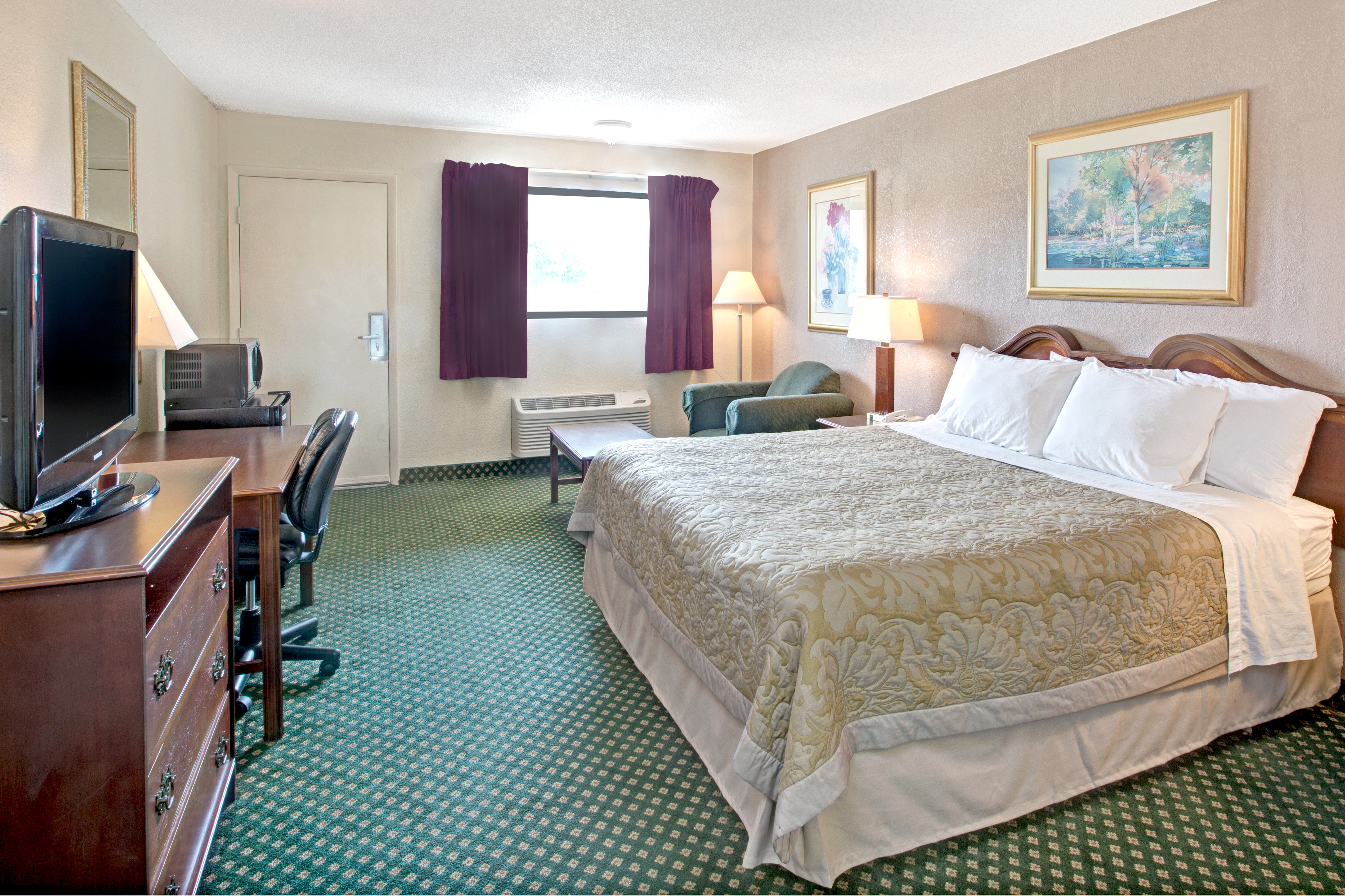 Guest room at the Super 8 by Wyndham Shelby in Shelby, North Carolina