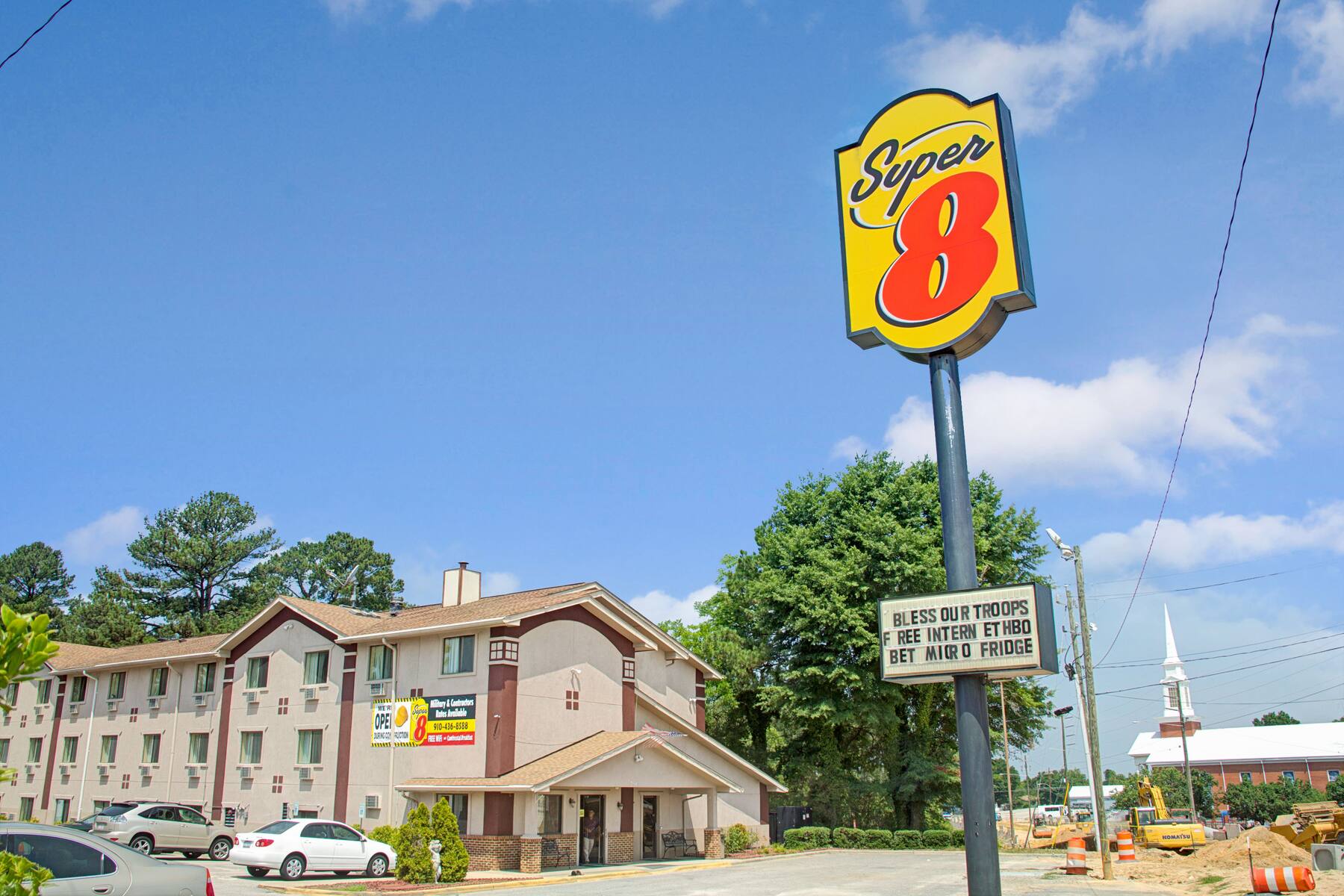 Exterior of Super 8 Spring Lake/ Fort Bragg hotel in Spring Lake, North Carolina Exterior of Super 8 Spring Lake/ Fort Bragg hotel in Spring Lake, North Carolina