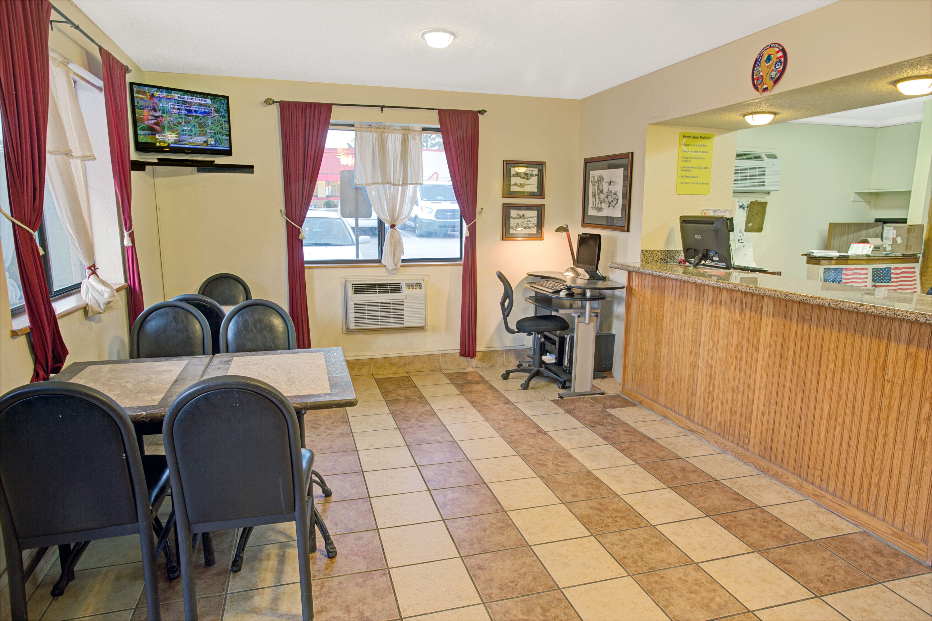 Super 8 By Wyndham Spring Lake Fort Bragg Spring Lake Nc Hotels