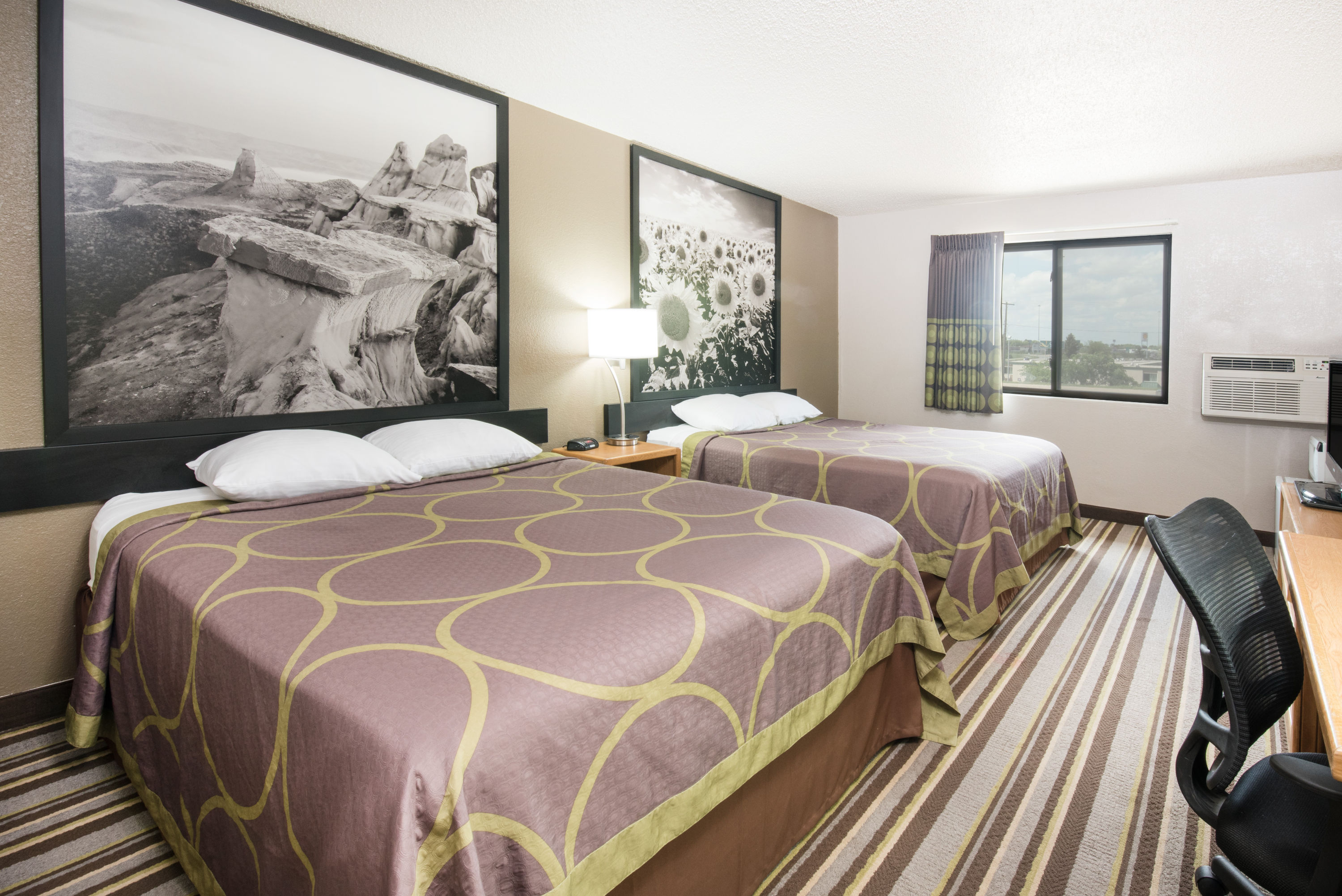 Guest room at the Super 8 by Wyndham Jamestown in Jamestown, North Dakota