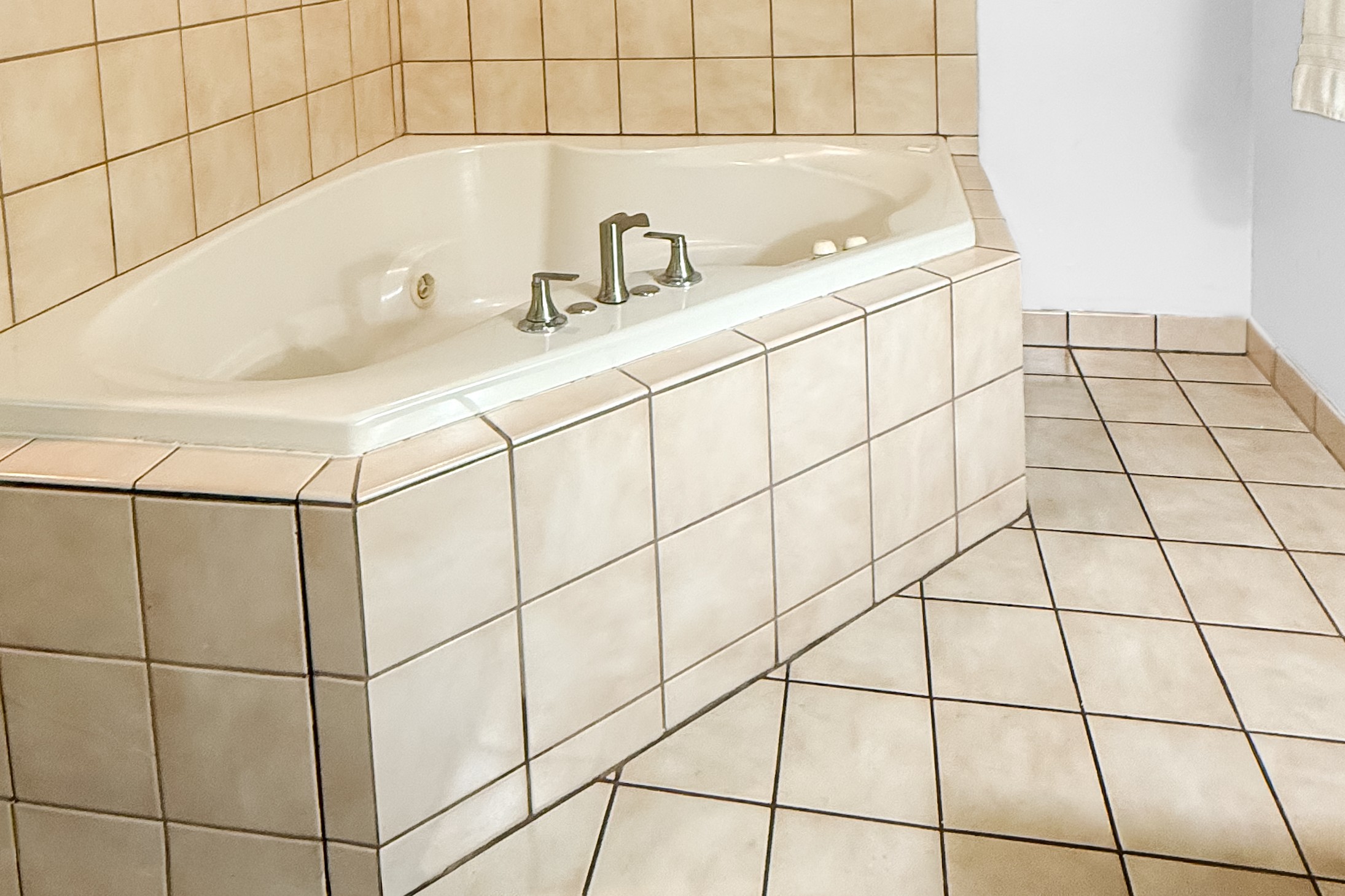 Super 8 by Wyndham Williston ND suite in Williston, North Dakota