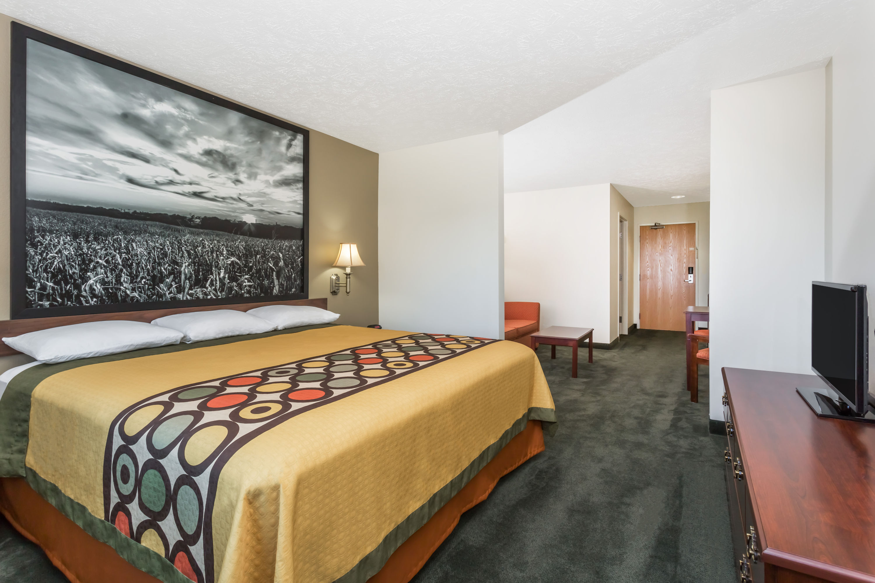 Guest room at the Super 8 by Wyndham Alma in Alma, Nebraska