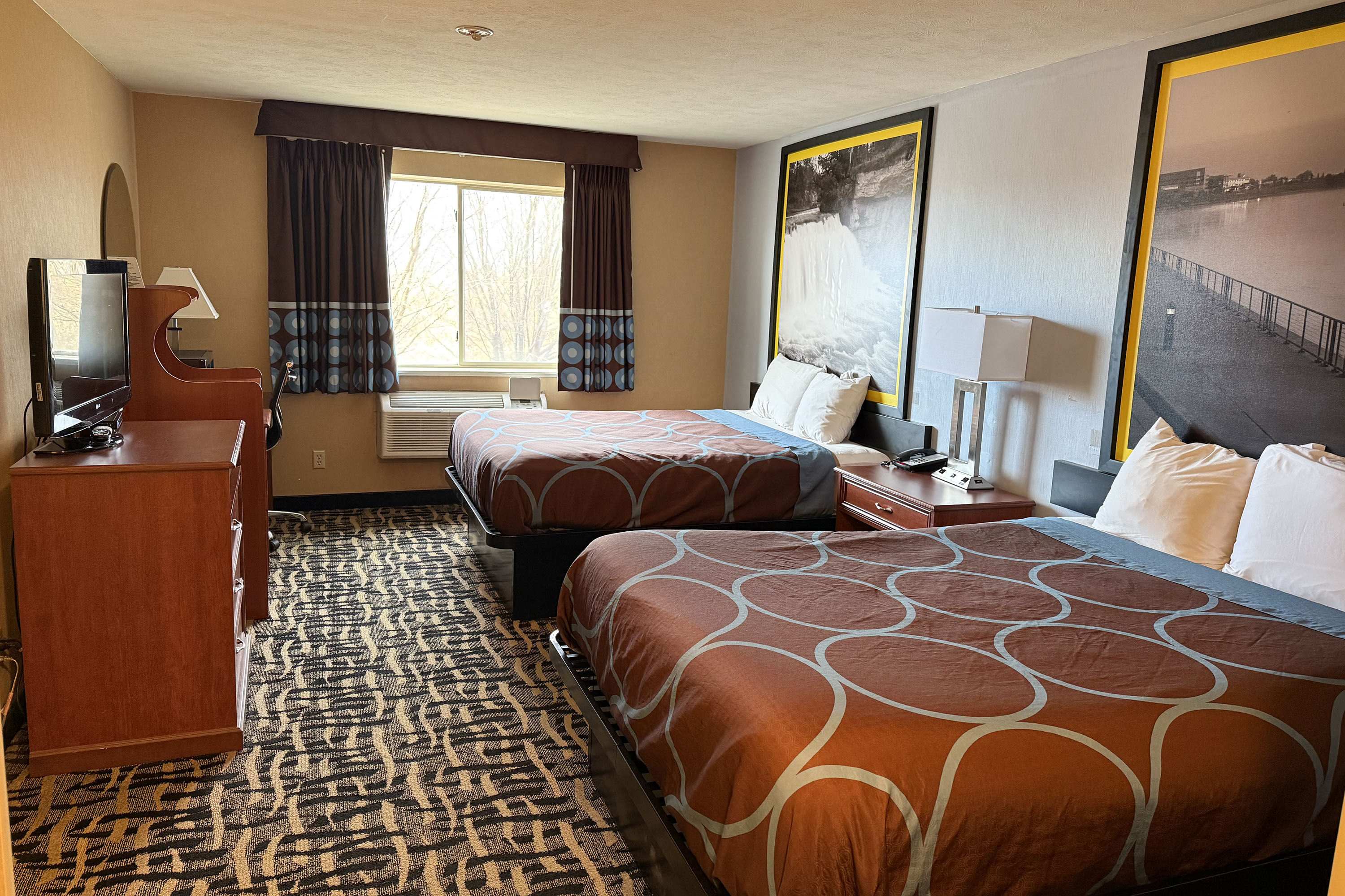 Guest room at the Super 8 by Wyndham Cozad in Cozad, Nebraska