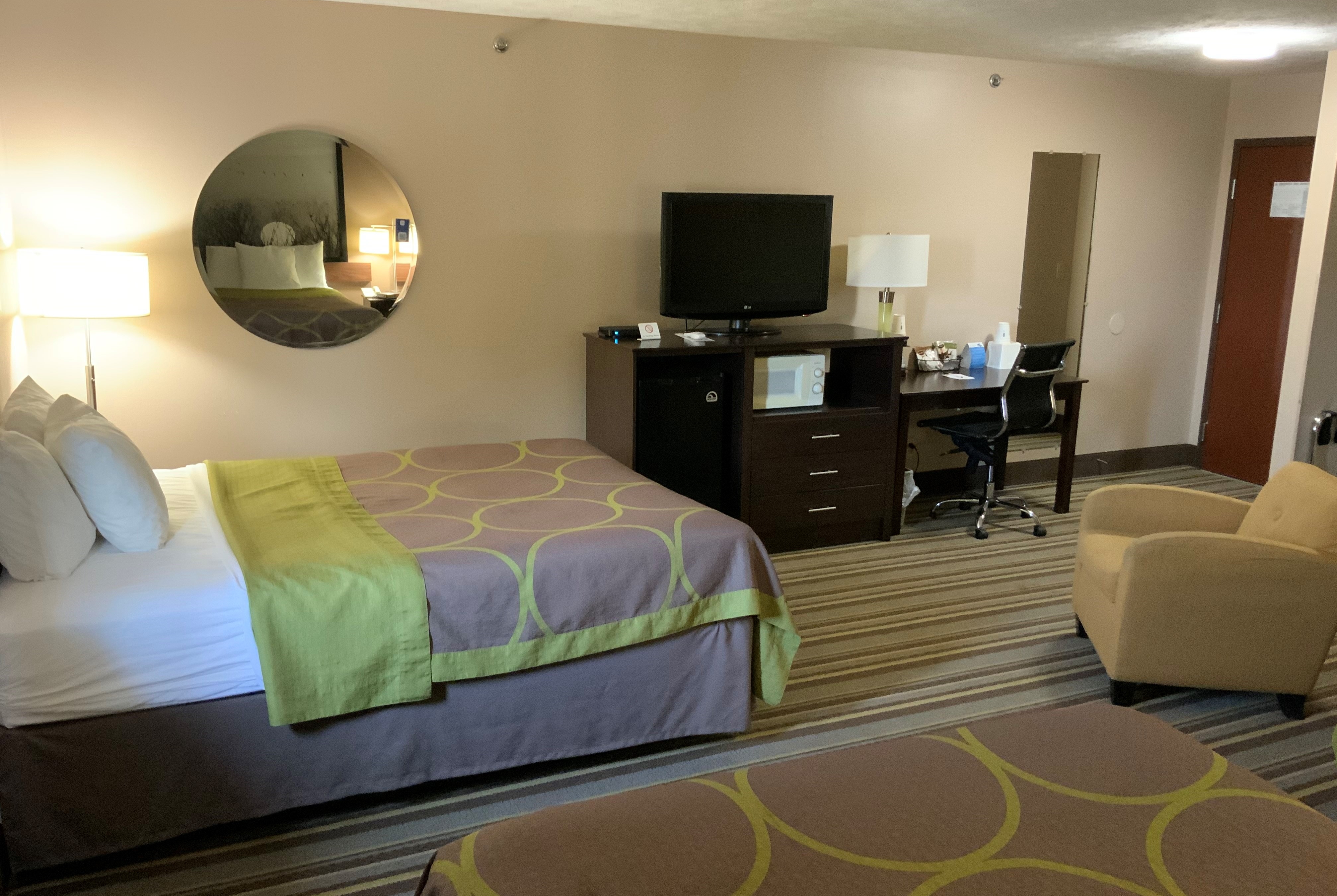 Guest room at the Super 8 by Wyndham Hastings in Hastings, Nebraska