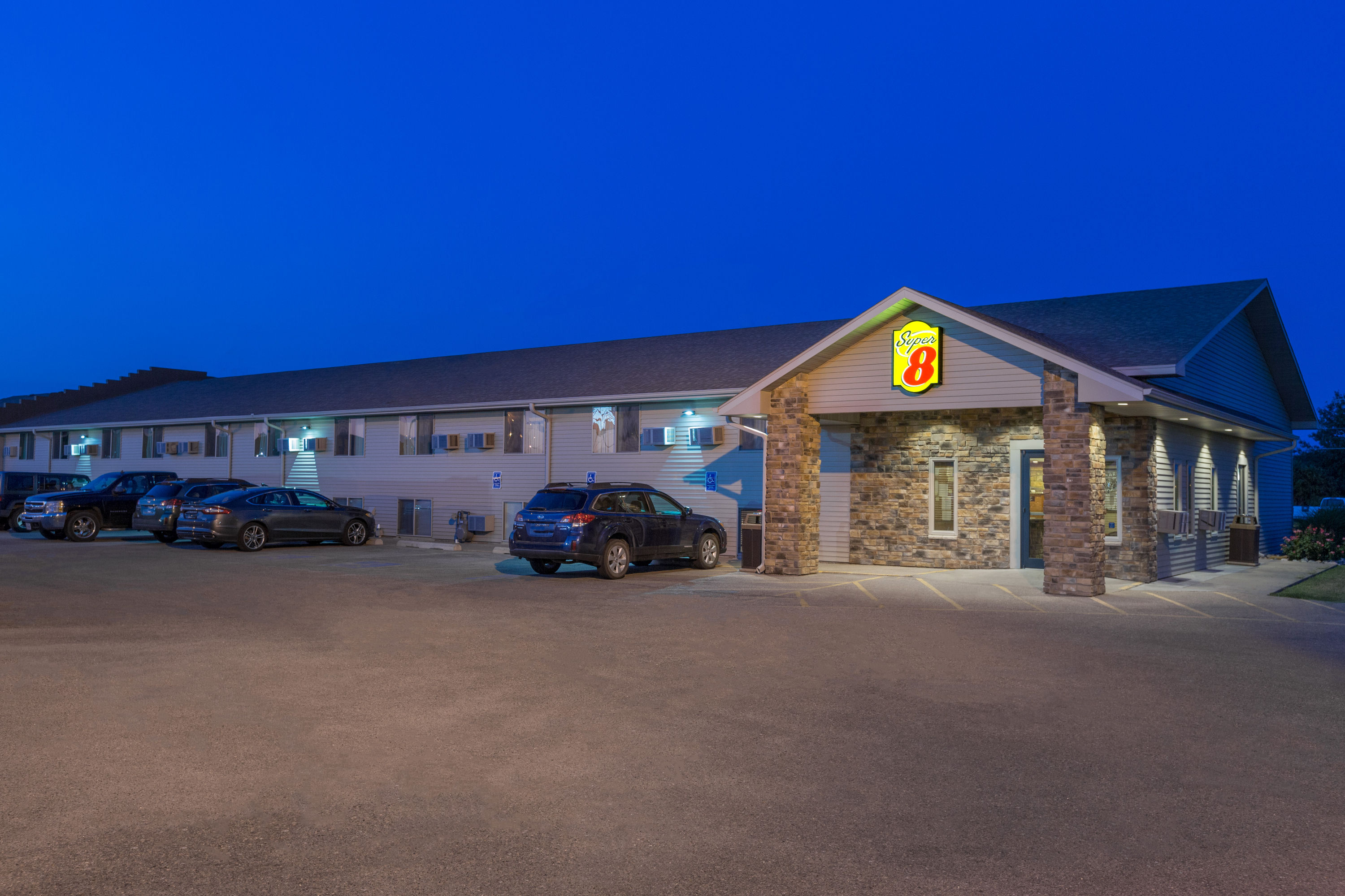 Exterior Dusk Image of Super 8 by Wyndham Kearney hotel in Kearney, Nebraska