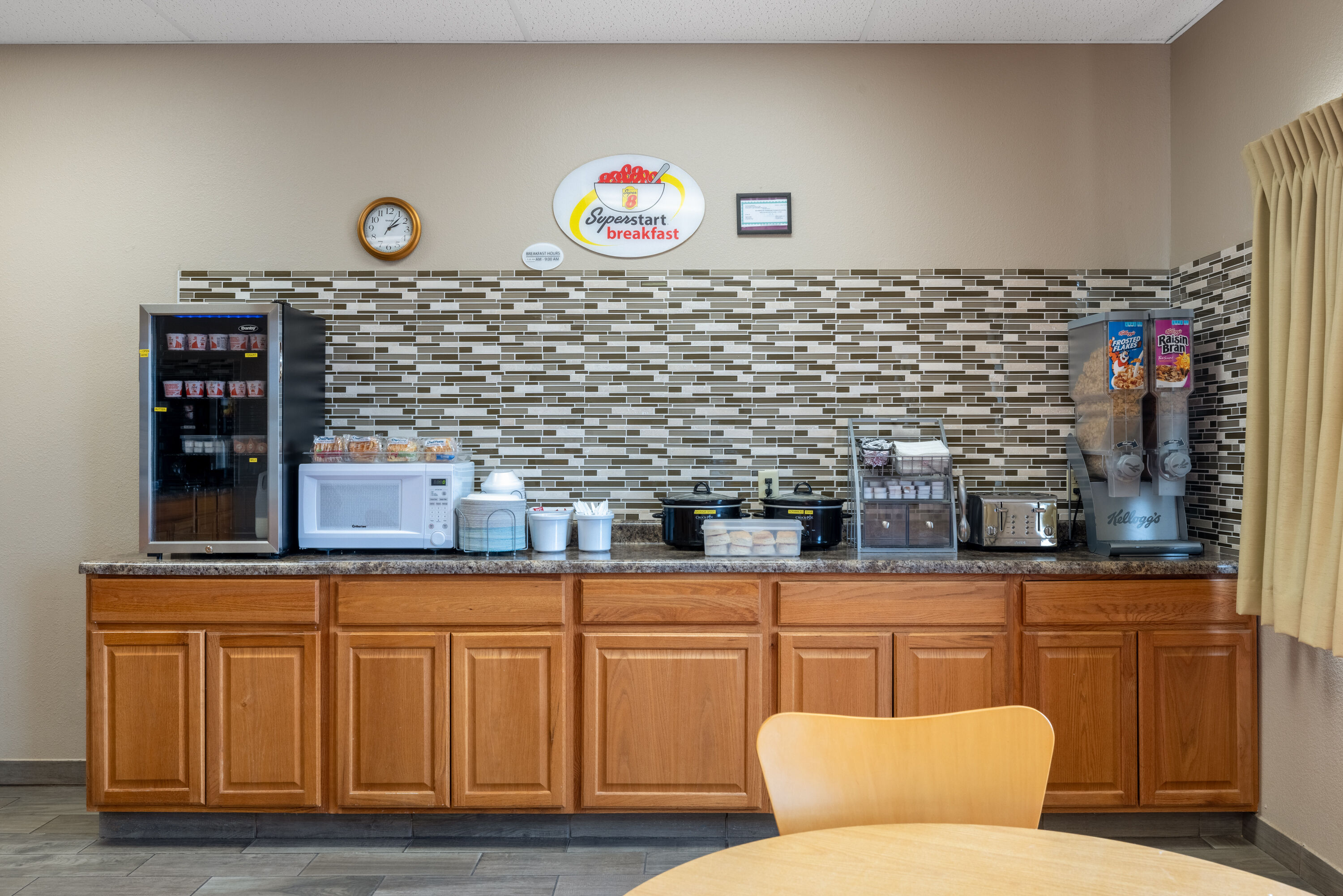Free breakfast at Super 8 by Wyndham O Neill NE in O Neill, Nebraska