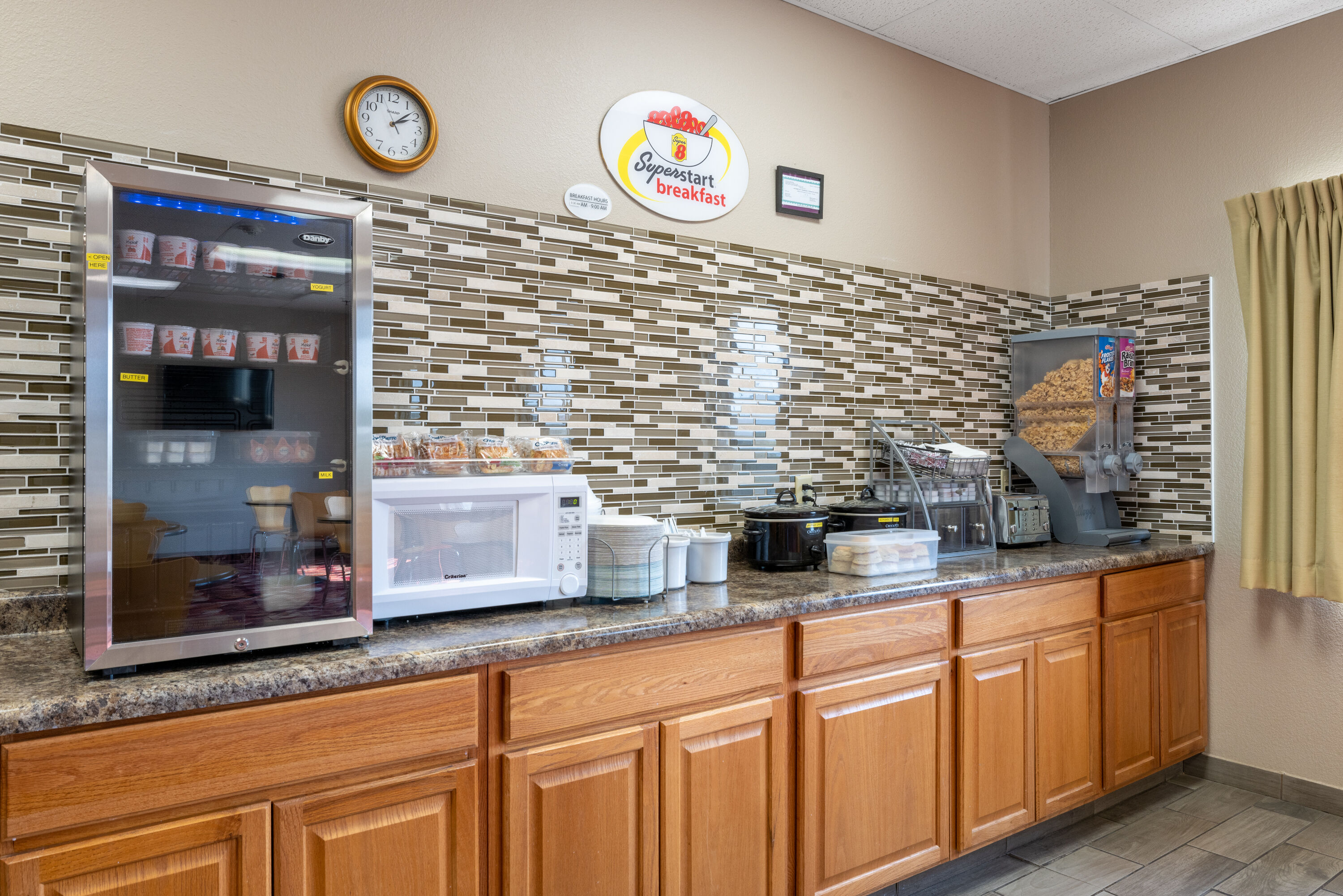 Free breakfast at Super 8 by Wyndham O Neill NE in O Neill, Nebraska