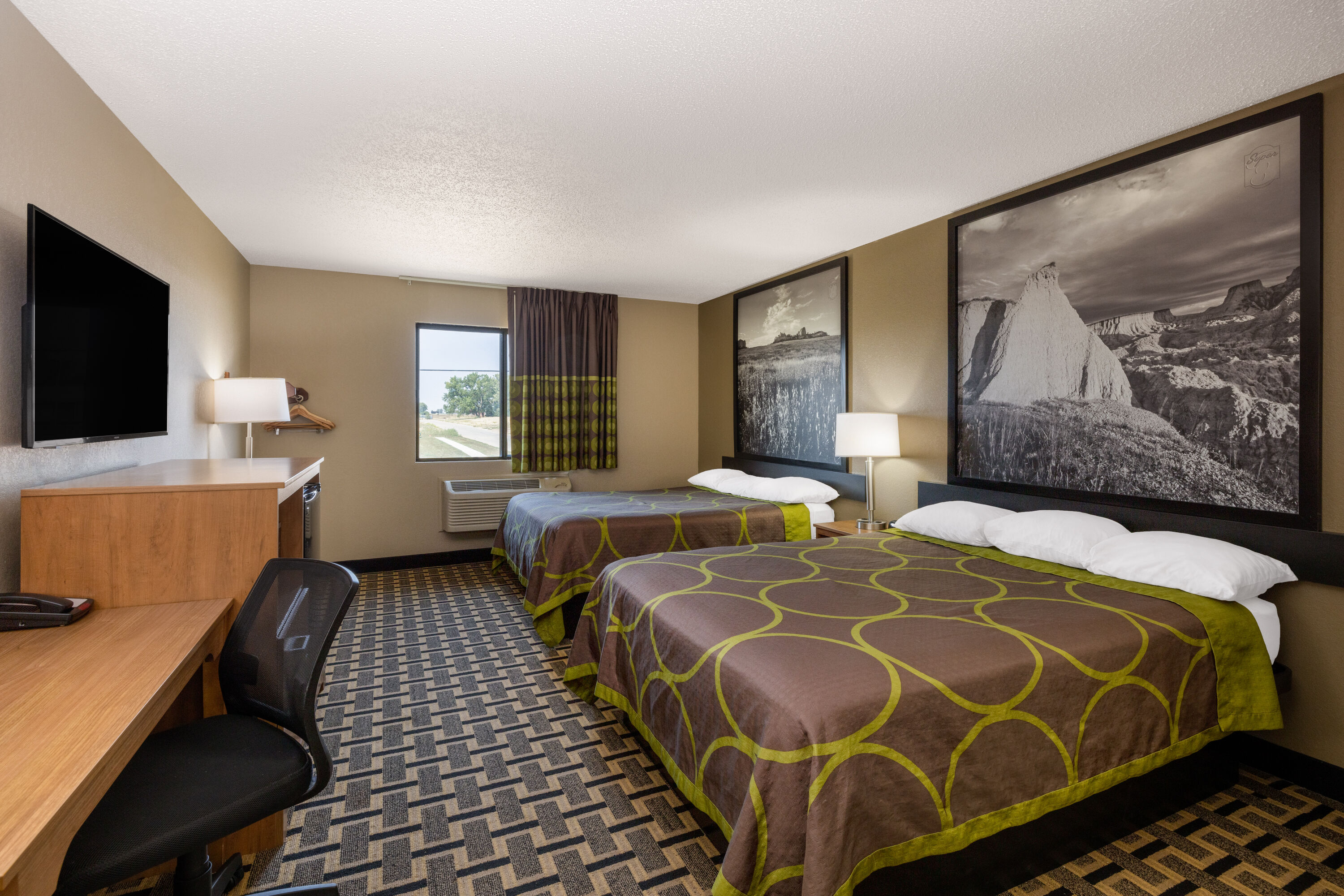 Guest room at the Super 8 by Wyndham O Neill NE in O Neill, Nebraska