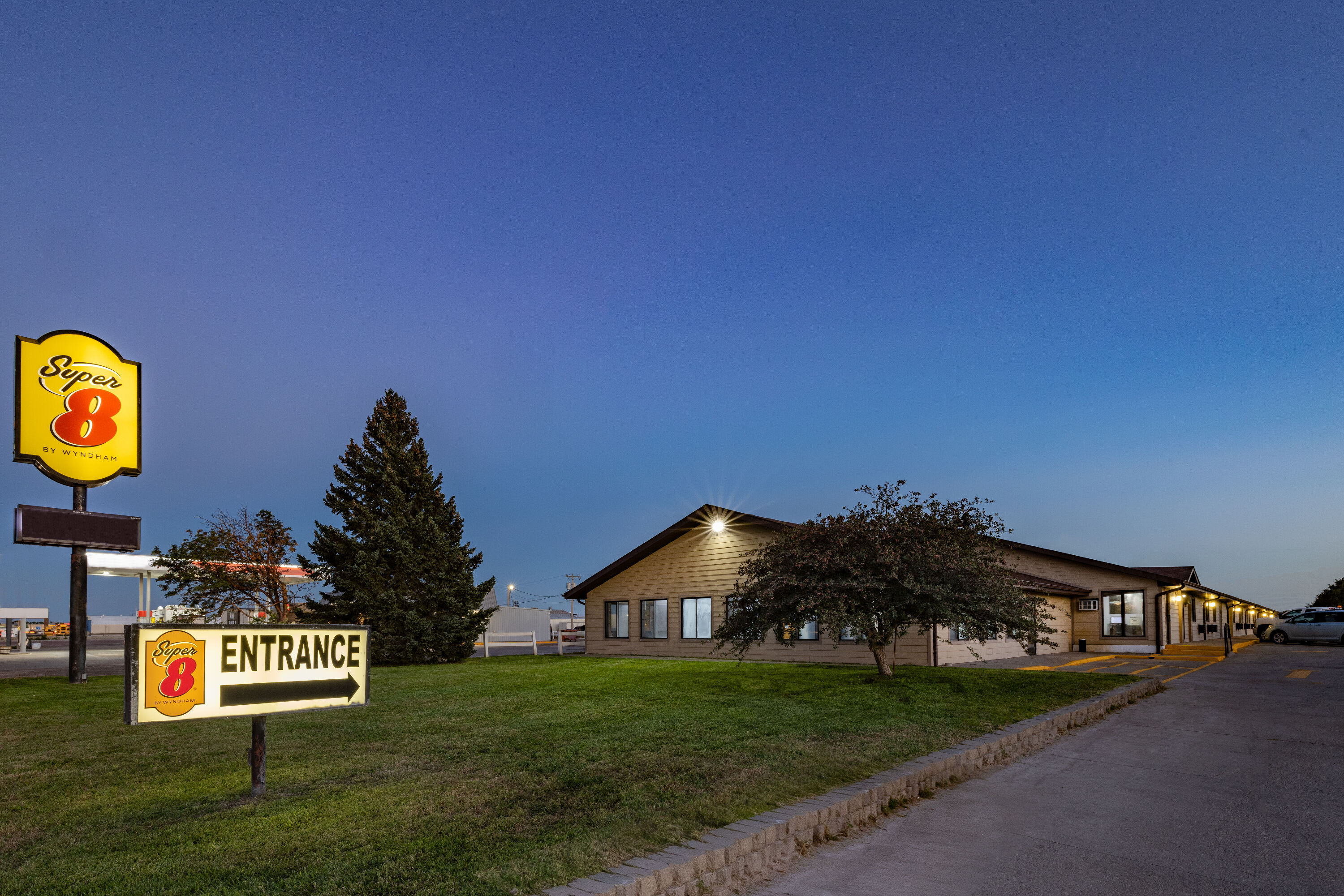 Exterior Dusk Image of Super 8 by Wyndham Valentine NE hotel in Valentine, Nebraska