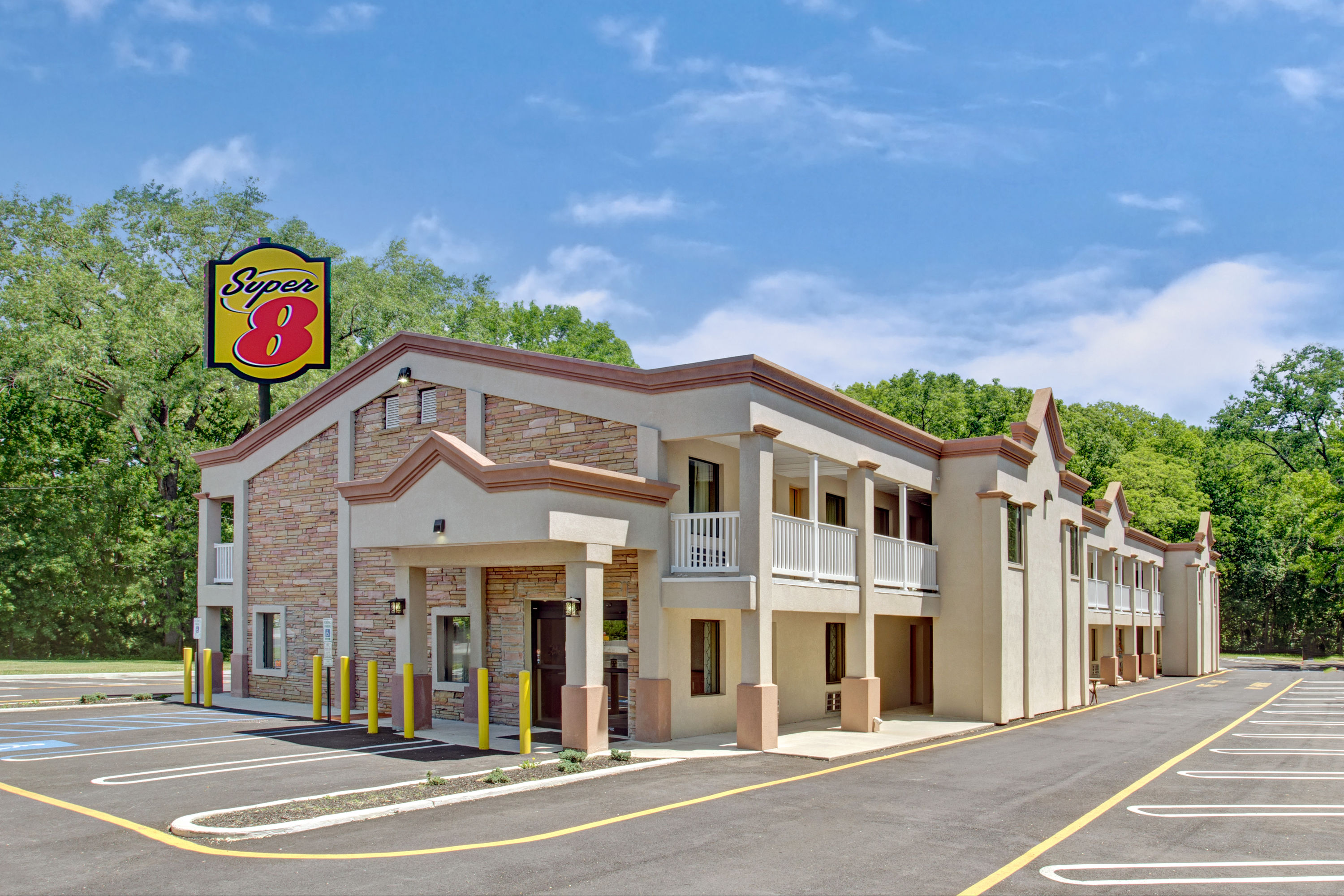 Super 8 By Wyndham Asbury Park Asbury Park Nj Hotels
