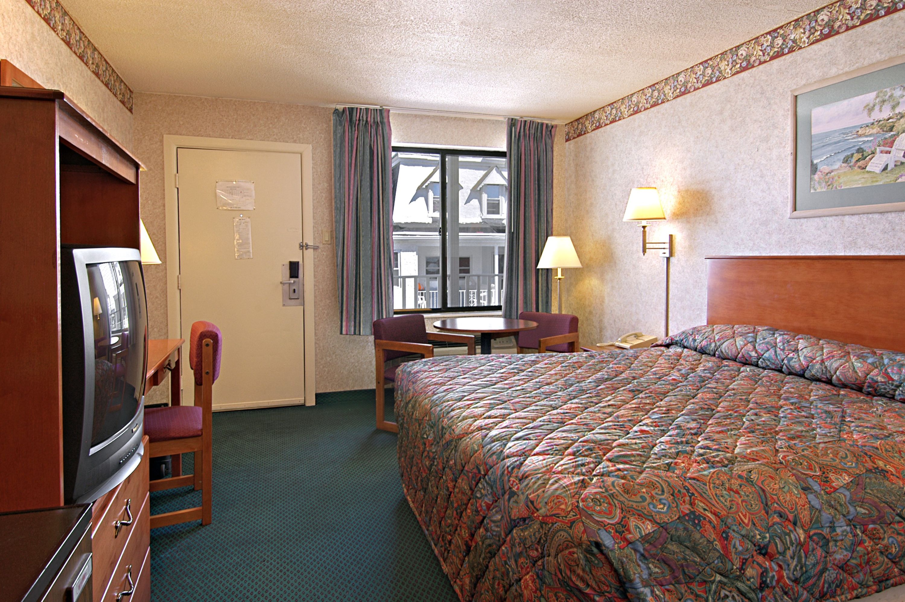 Guest room at the Super 8 by Wyndham Atlantic City in Atlantic City, New Jersey