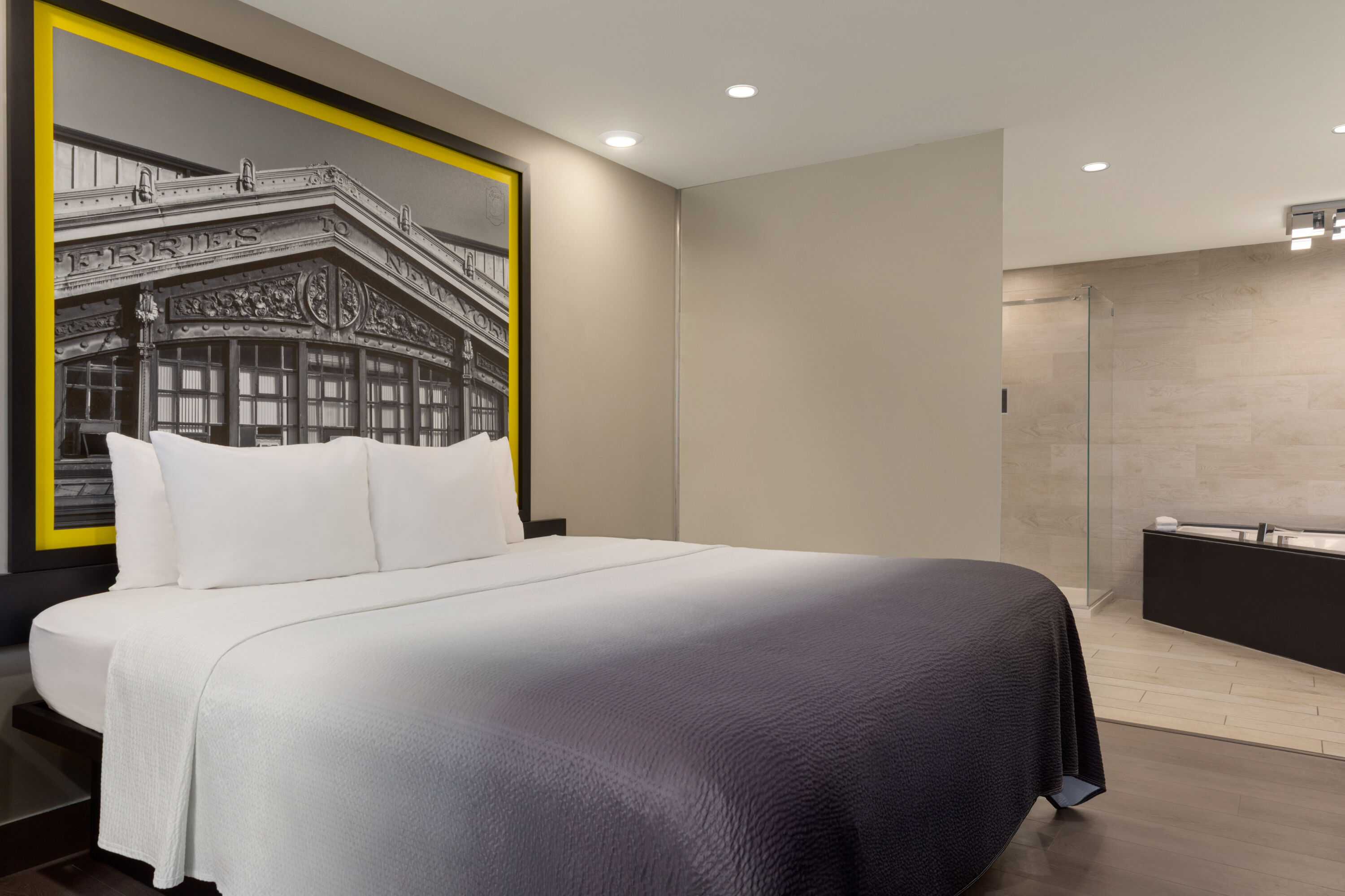 Super 8 by Wyndham Meadowlands hot tub suite in Carlstadt, New Jersey