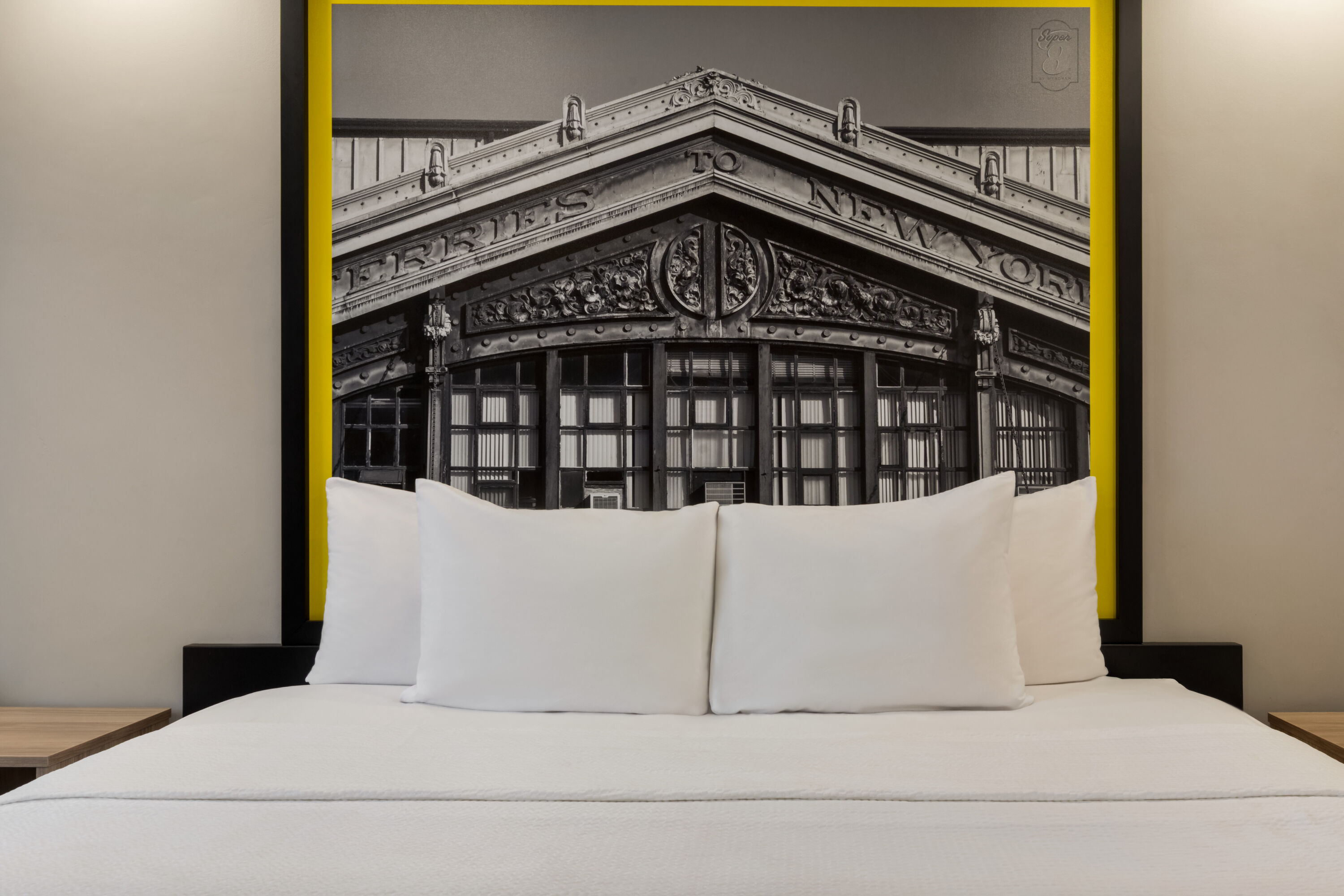 Super 8 by Wyndham Meadowlands hot tub suite in Carlstadt, New Jersey