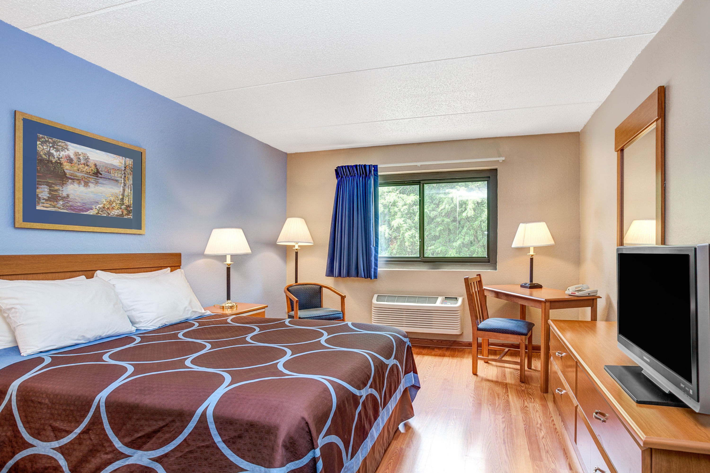 Guest room at the Super 8 by Wyndham Mahwah in Mahwah, New Jersey