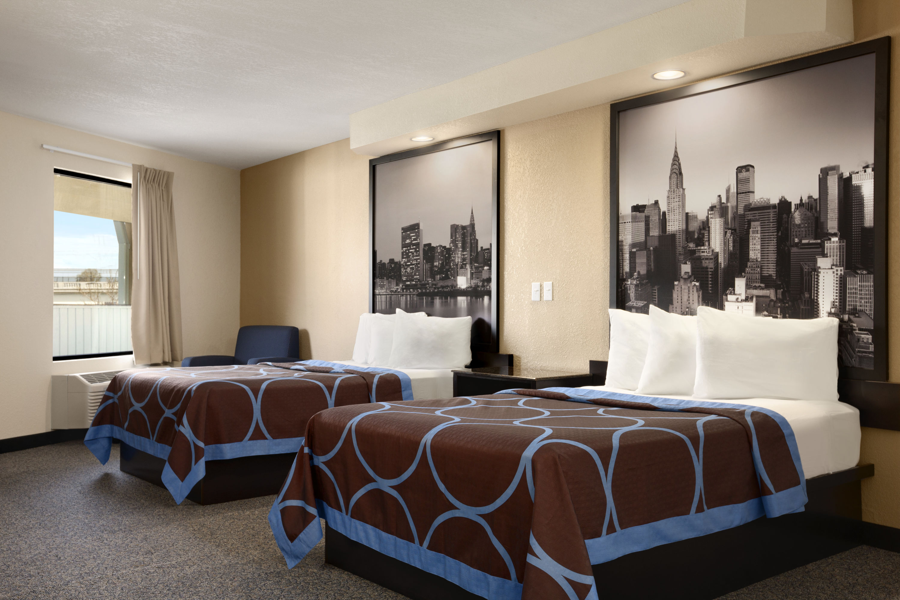 Guest room at the Super 8 by Wyndham Rahway/Newark in Rahway, New Jersey