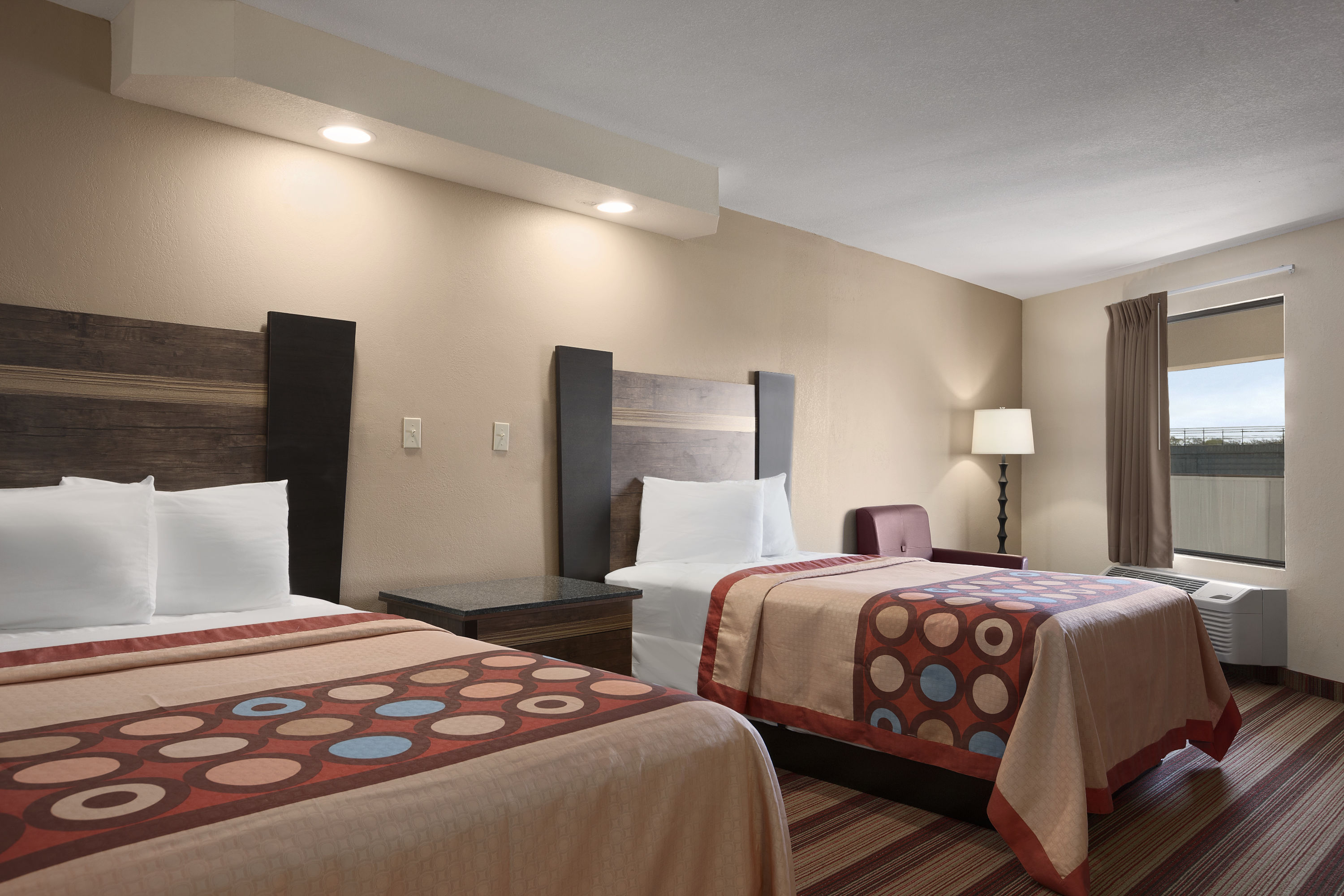 Guest room at the Super 8 by Wyndham Rahway/Newark in Rahway, New Jersey