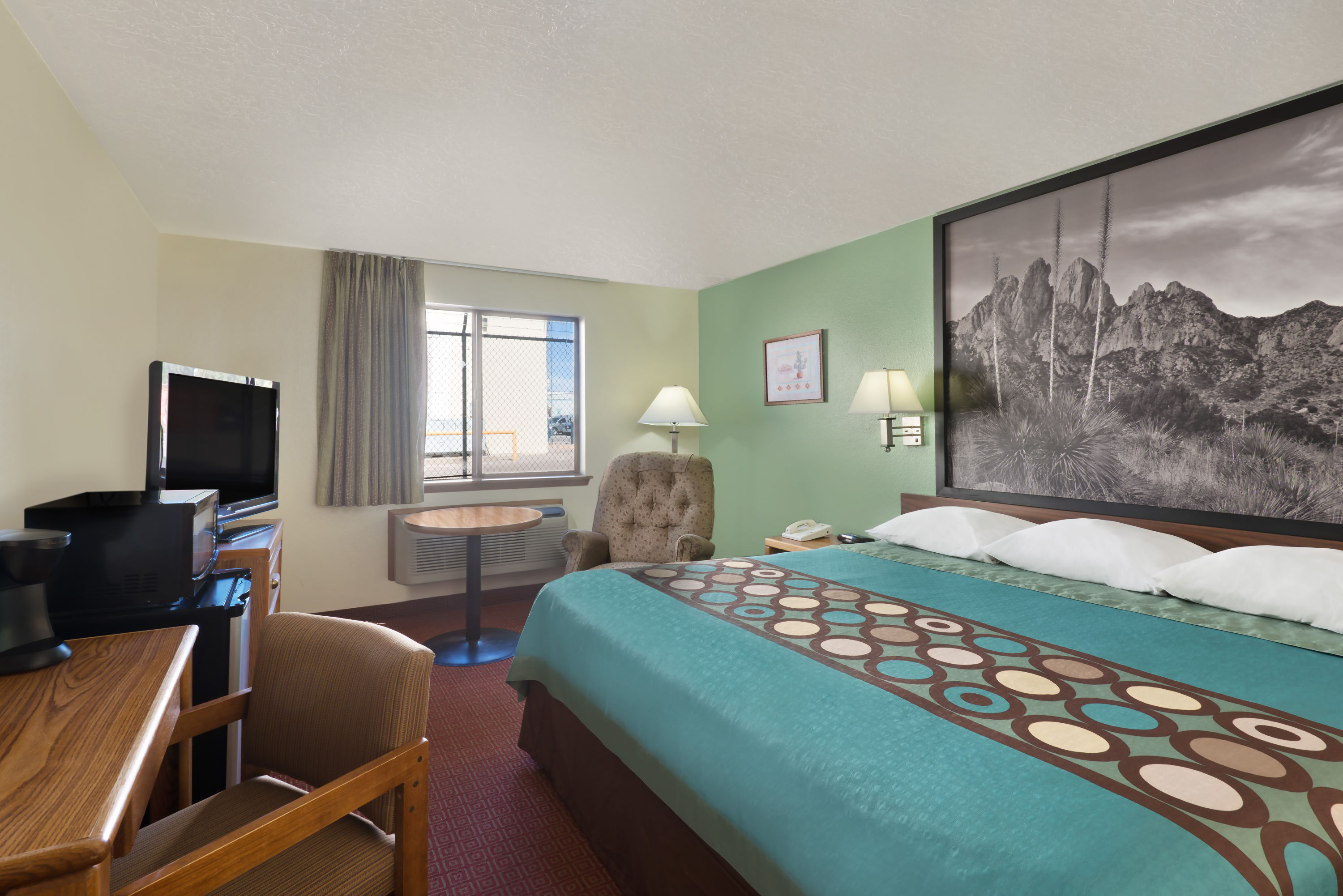 Guest room at the Super 8 by Wyndham Alamogordo/White Sands in Alamogordo, New Mexico