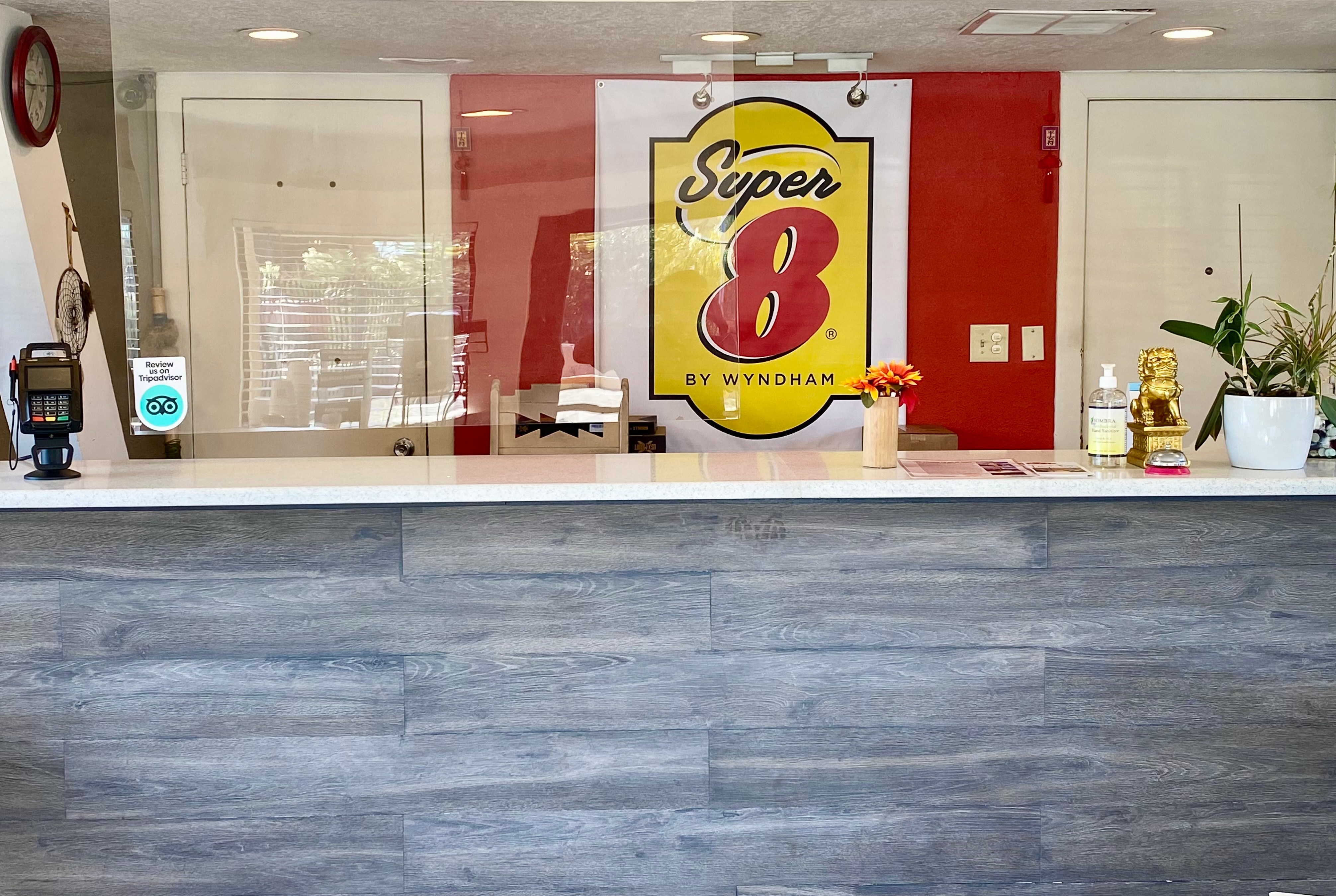 Super 8 by Wyndham Albuquerque Downtown reception in Albuquerque, New Mexico