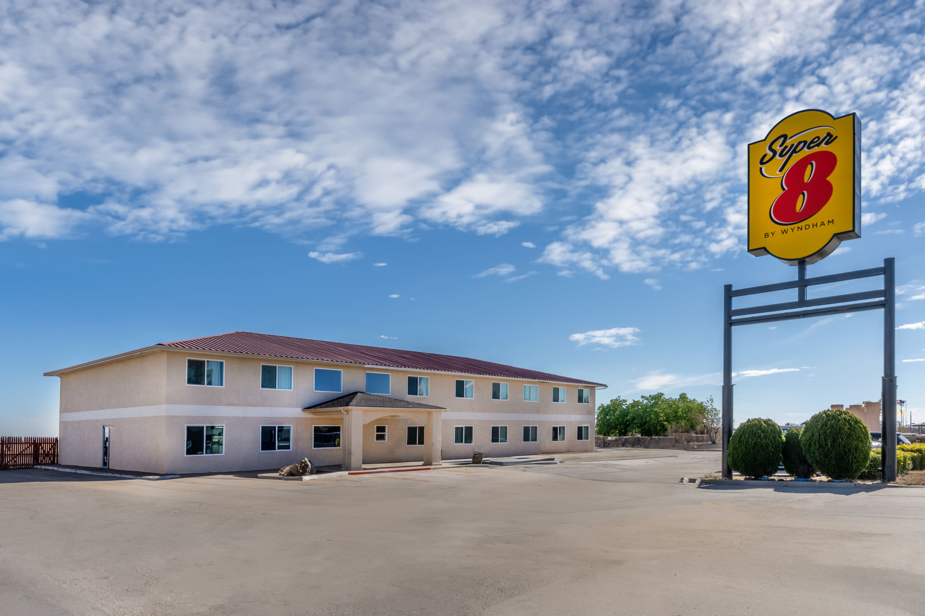 Exterior Day Image of Super 8 by Wyndham Clayton hotel in Clayton, New Mexico