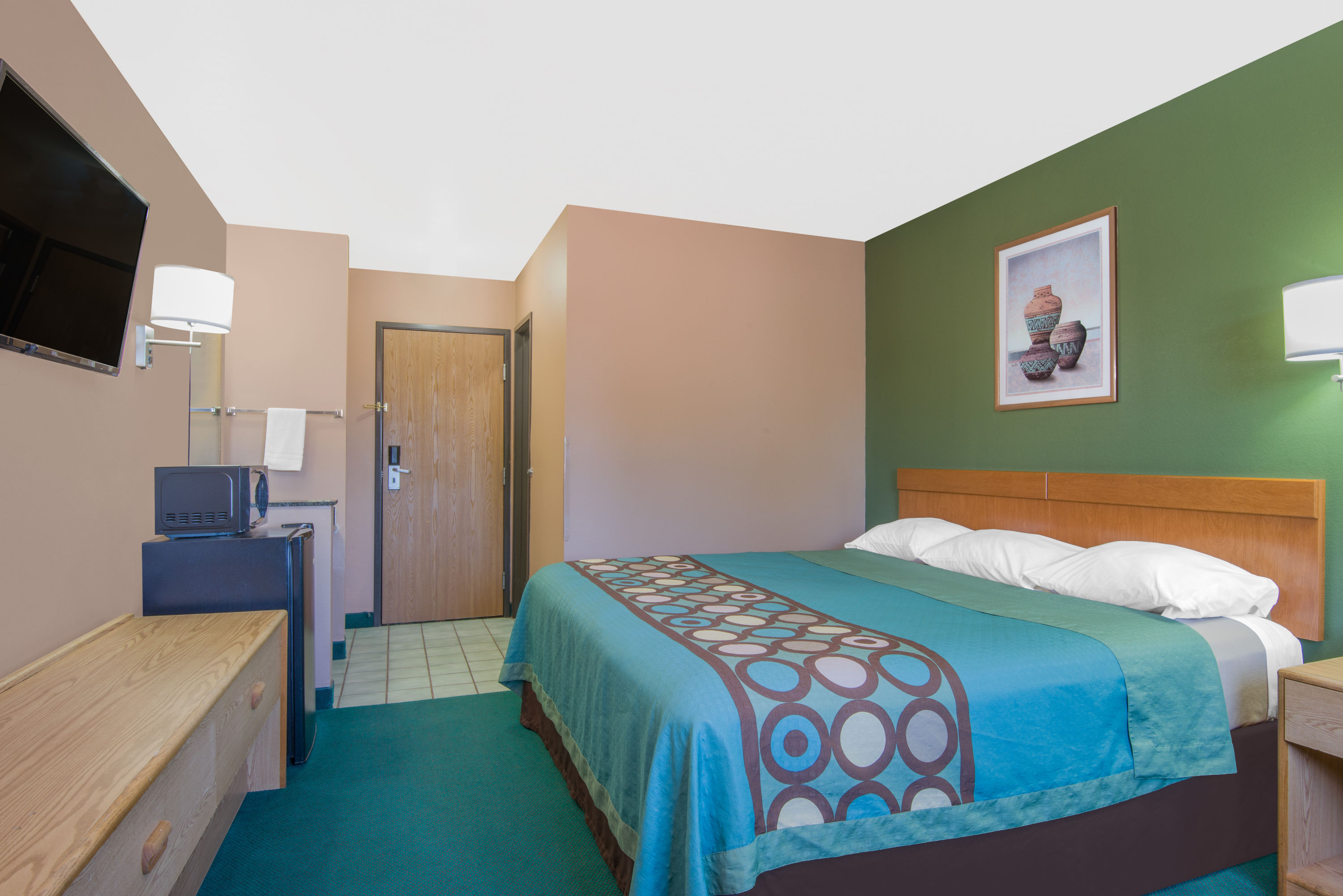 Guest room at the Super 8 by Wyndham Fort Sumner in Fort Sumner, New Mexico