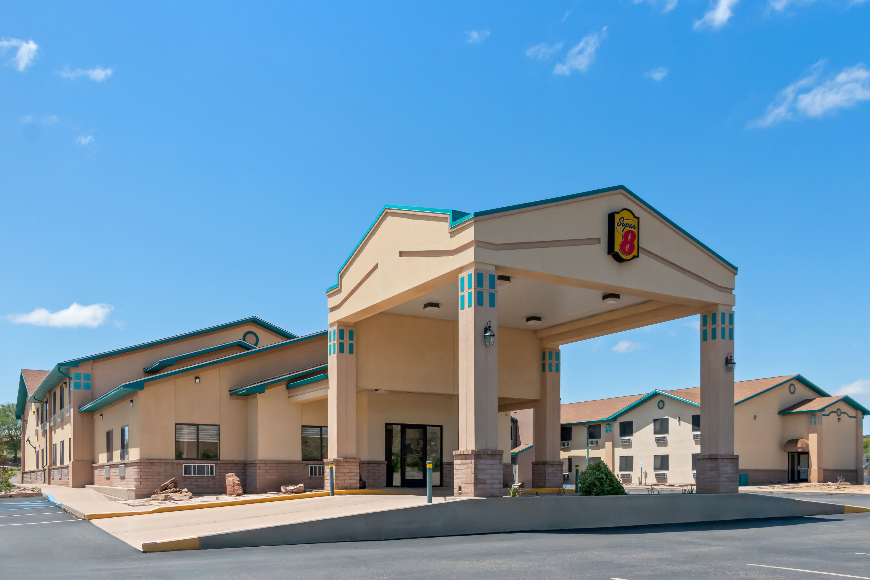 Exterior Day Image of Super 8 by Wyndham Santa Rosa hotel in Santa Rosa, New Mexico