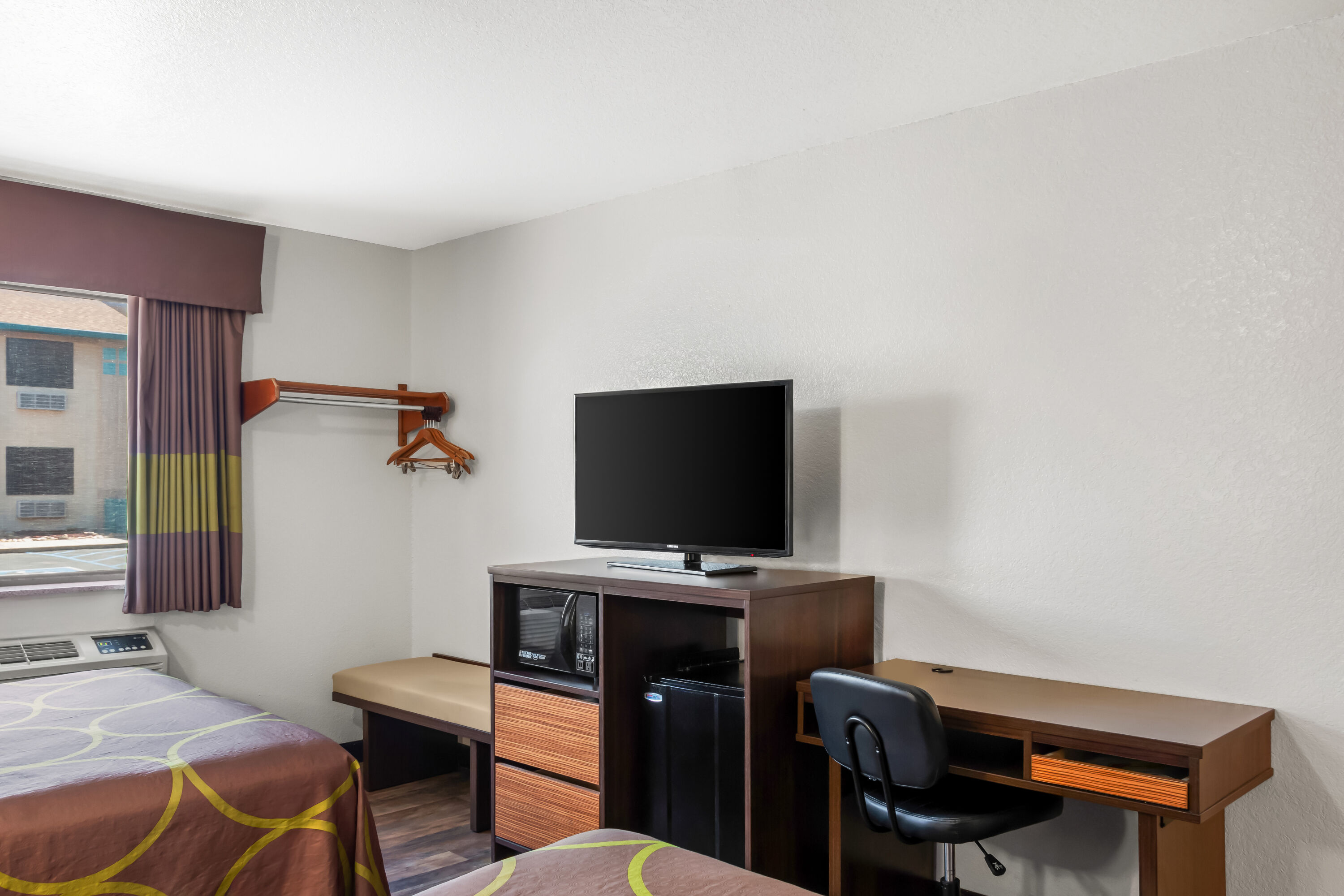 Double bed guest room at the Super 8 by Wyndham Santa Rosa in Santa Rosa, New Mexico