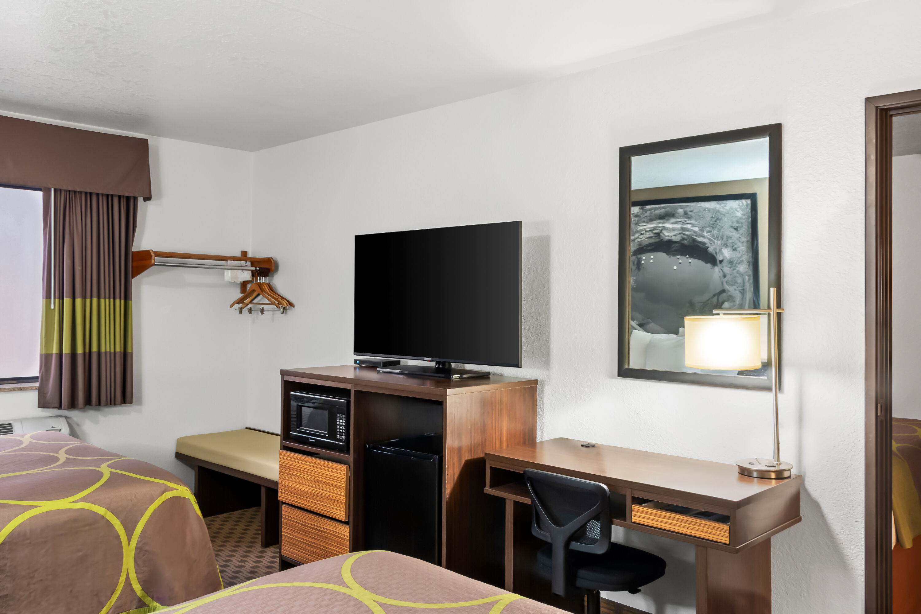 Double bed guest room at the Super 8 by Wyndham Santa Rosa in Santa Rosa, New Mexico