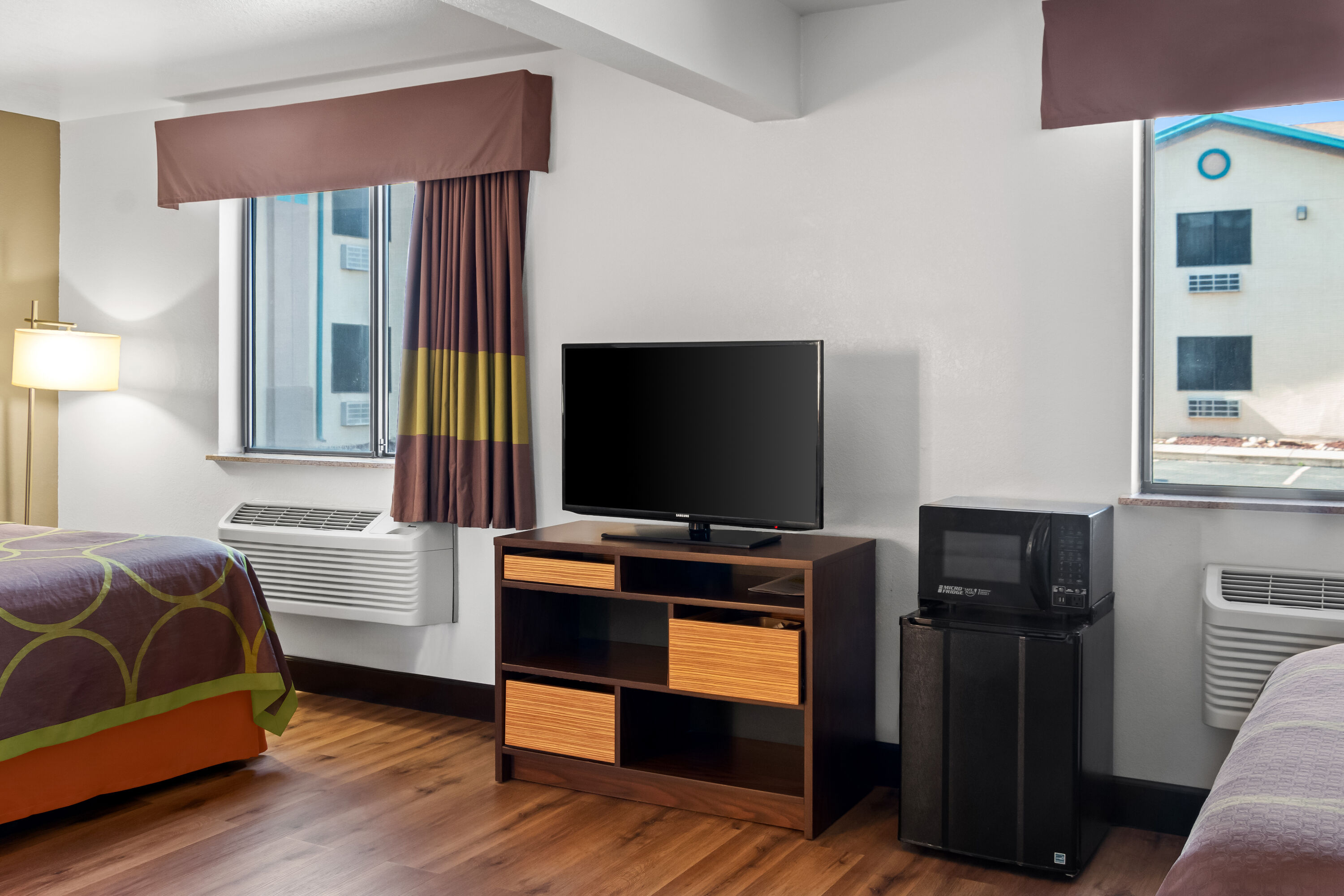 King bed guest room at the Super 8 by Wyndham Santa Rosa in Santa Rosa, New Mexico