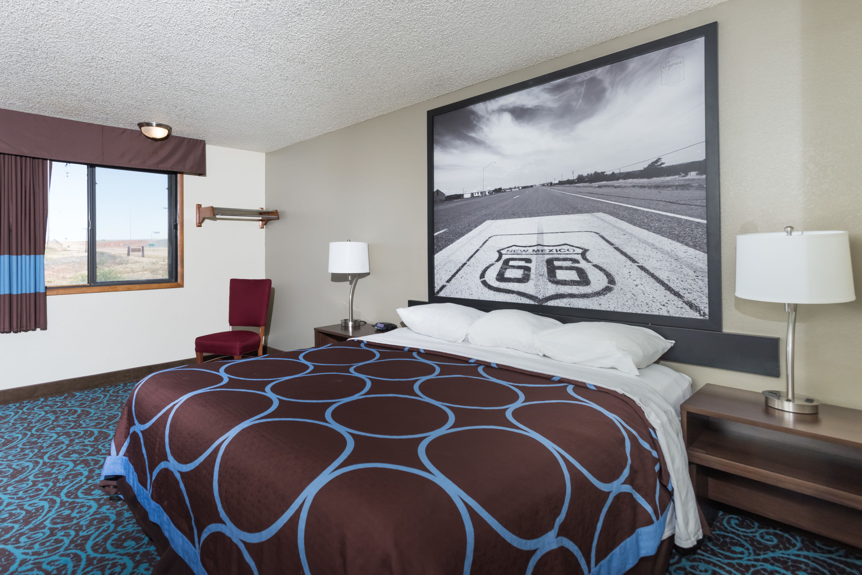 1 King Bed, Non-Smoking
