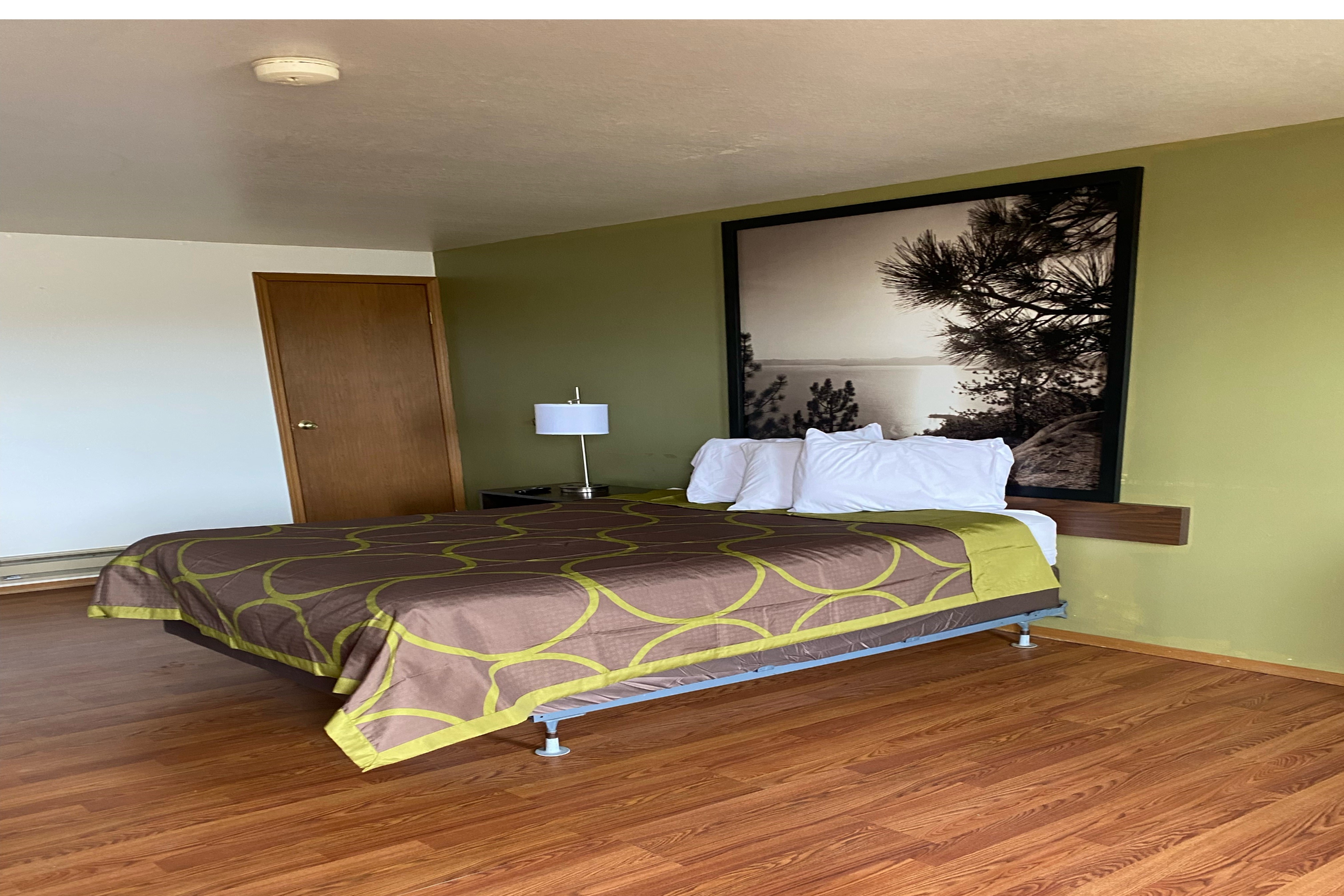 Guest room at the Super 8 by Wyndham Wells in Wells, Nevada