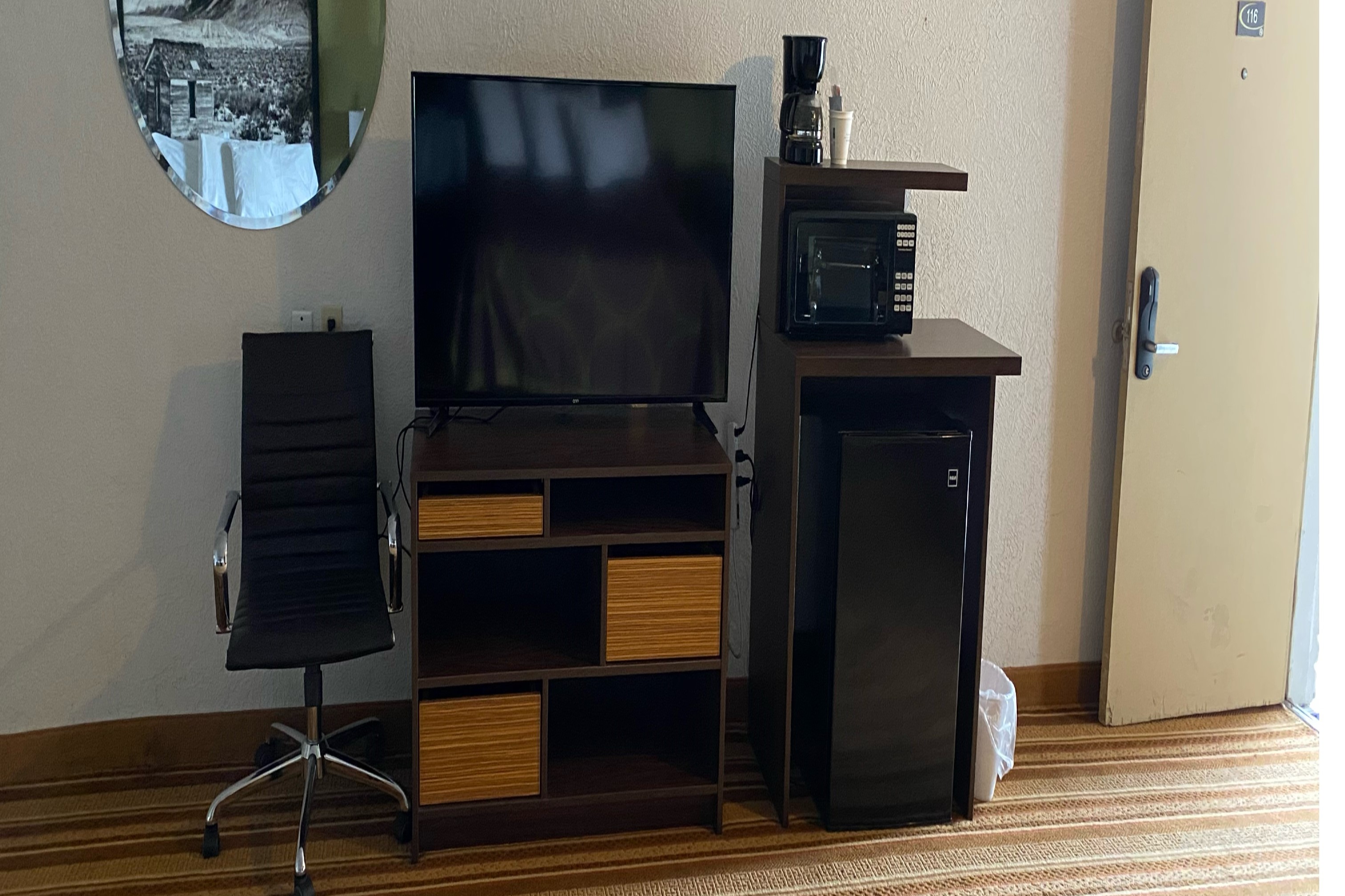 Guest room at the Super 8 by Wyndham Wells in Wells, Nevada
