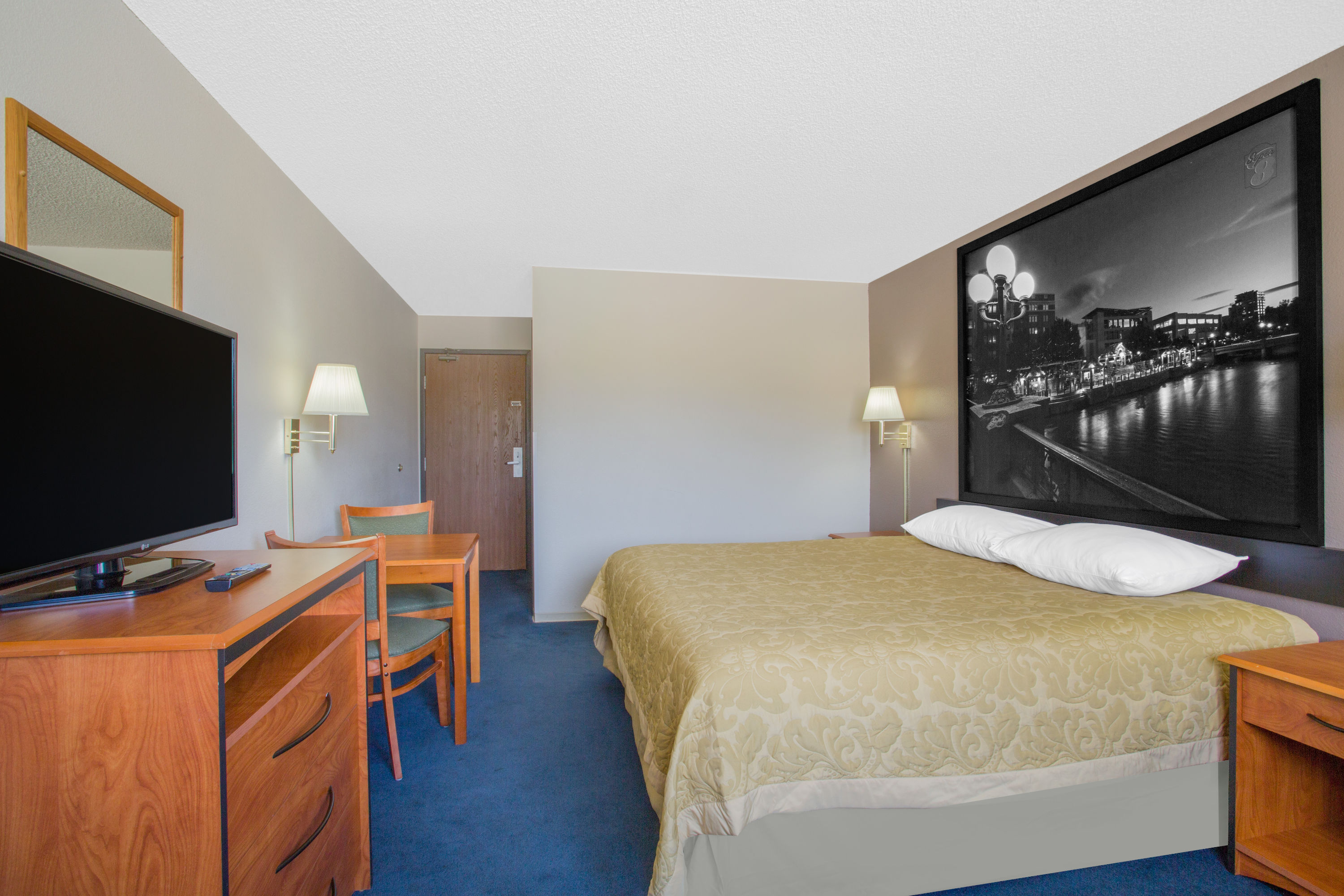 Guest room at the Super 8 by Wyndham Winnemucca NV in Winnemucca, Nevada